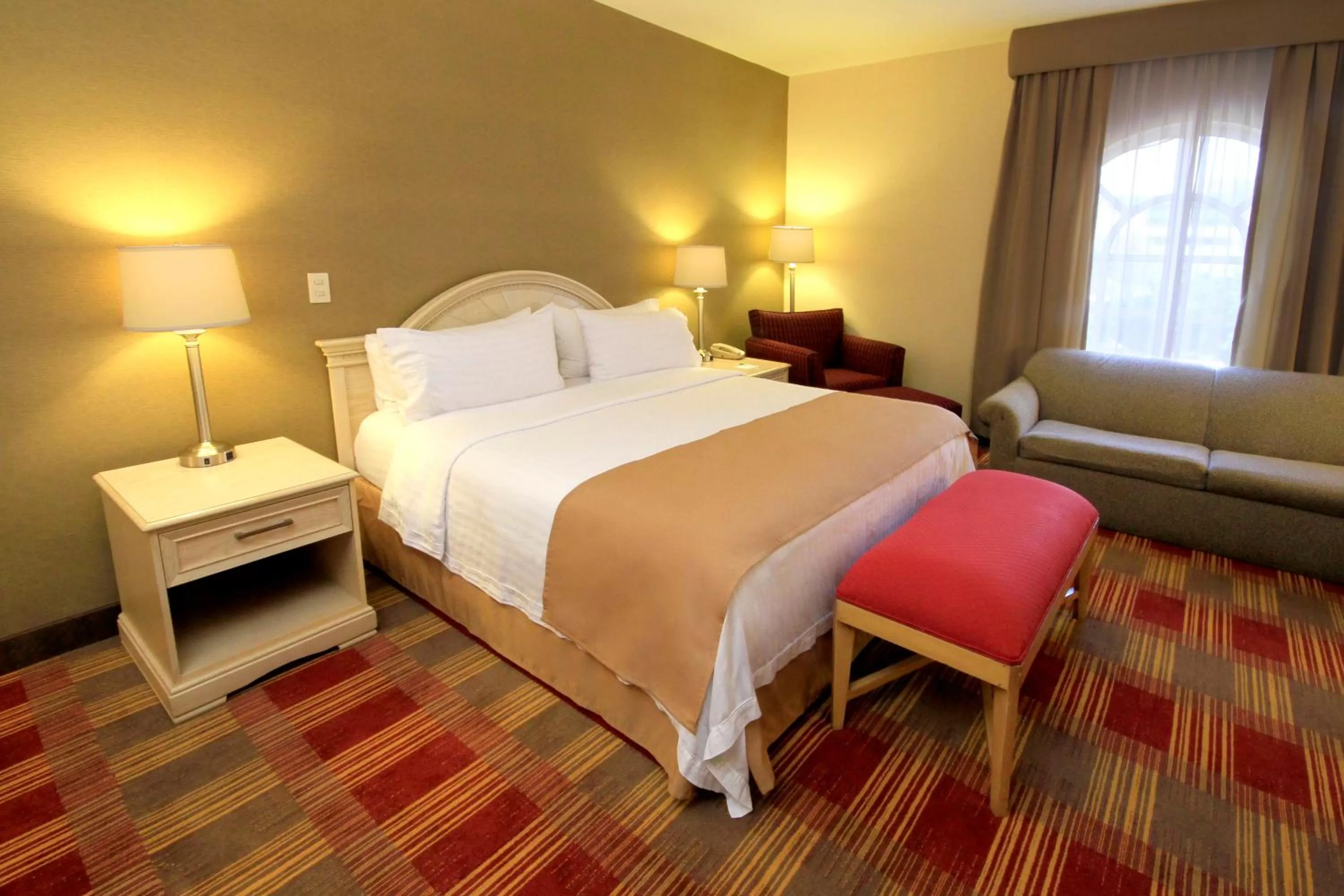 King Room with Sofa Bed in Holiday Inn Monclova by IHG