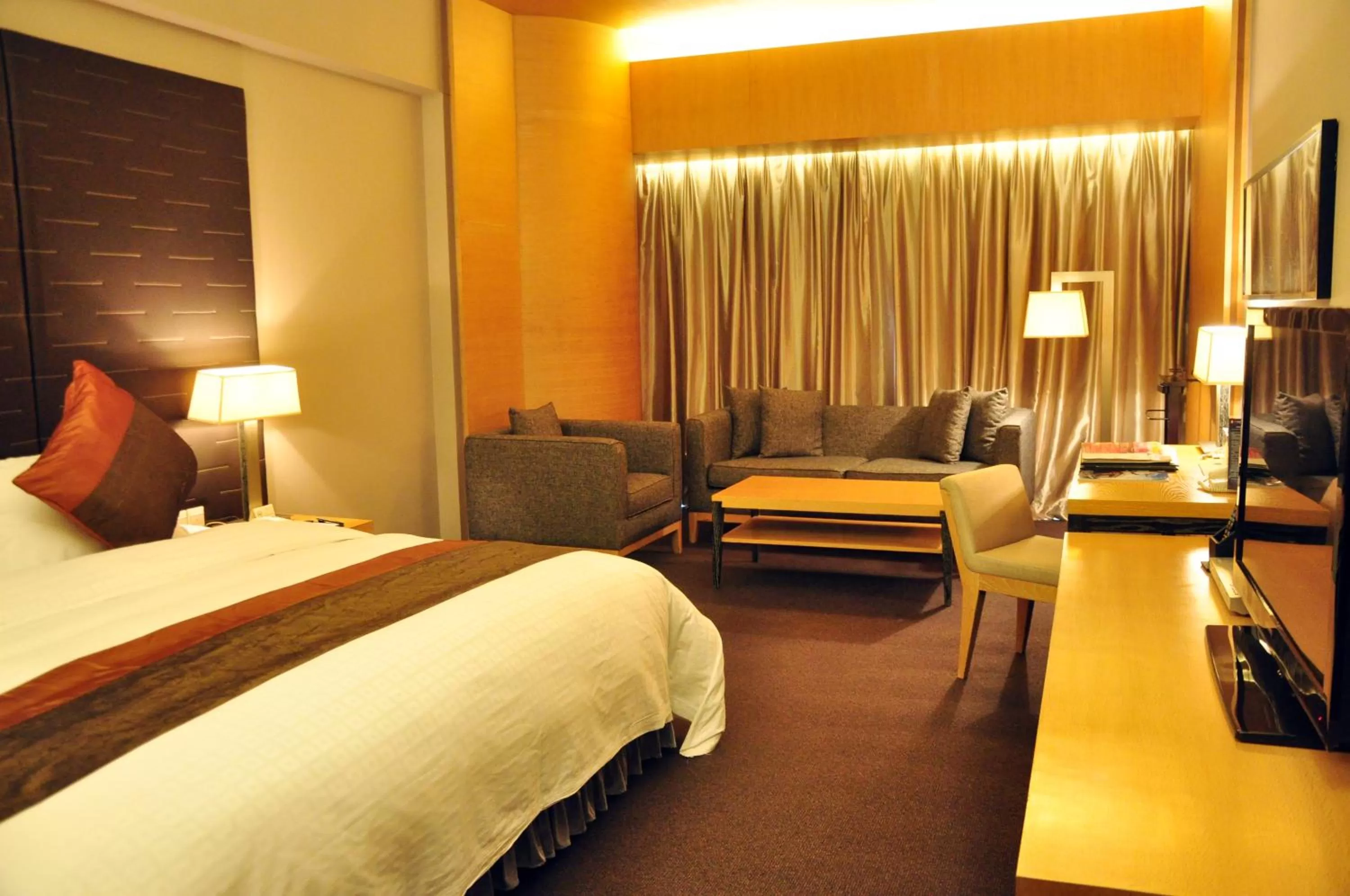Superior Suite in Jianguo Hotel Guangzhou