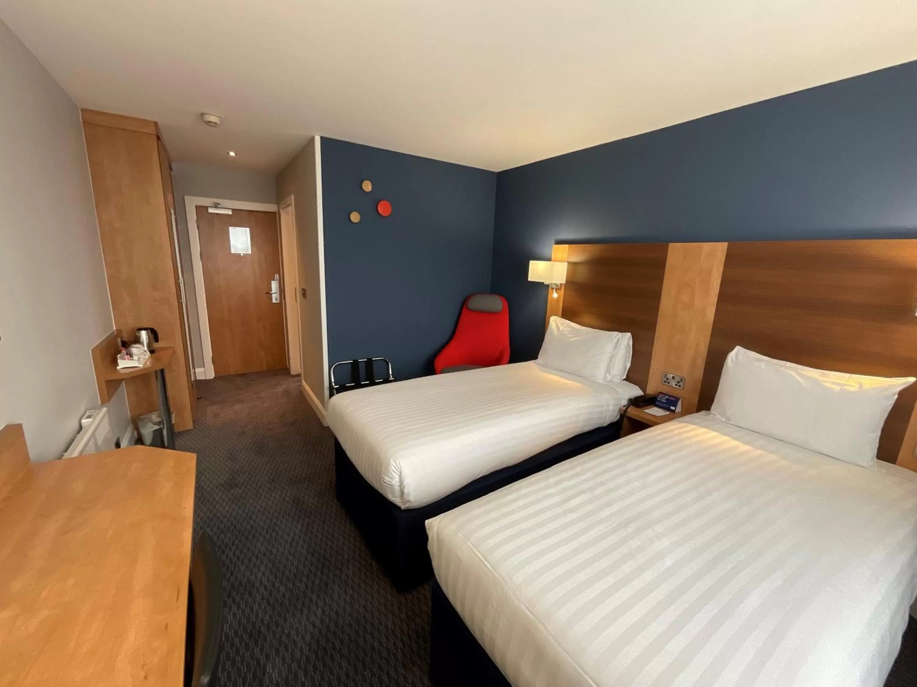 Superior Twin Room - Non-Smoking in Holiday Inn Express Nuneaton by IHG