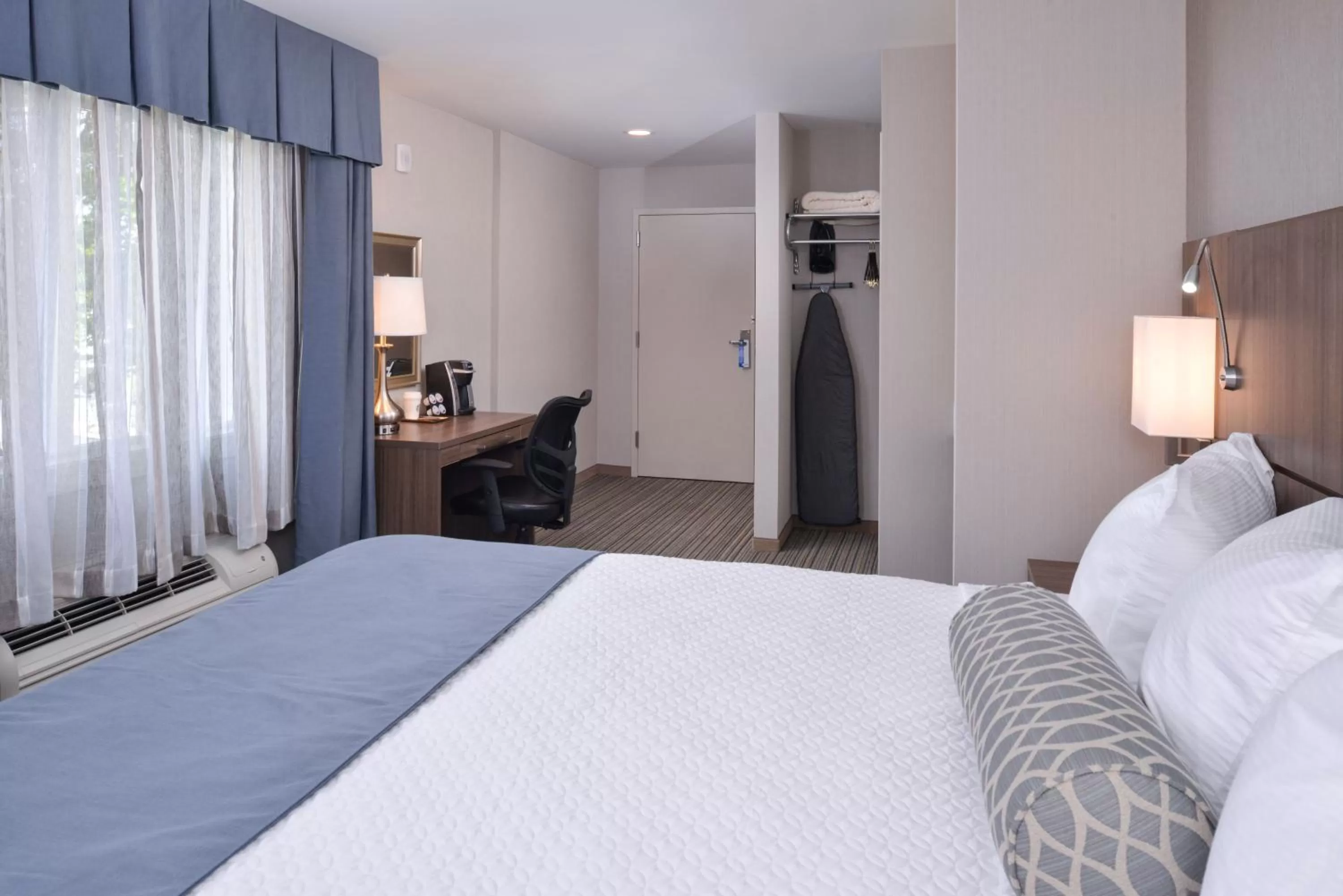 King Room in Anchored Inn at Hidden Harbor