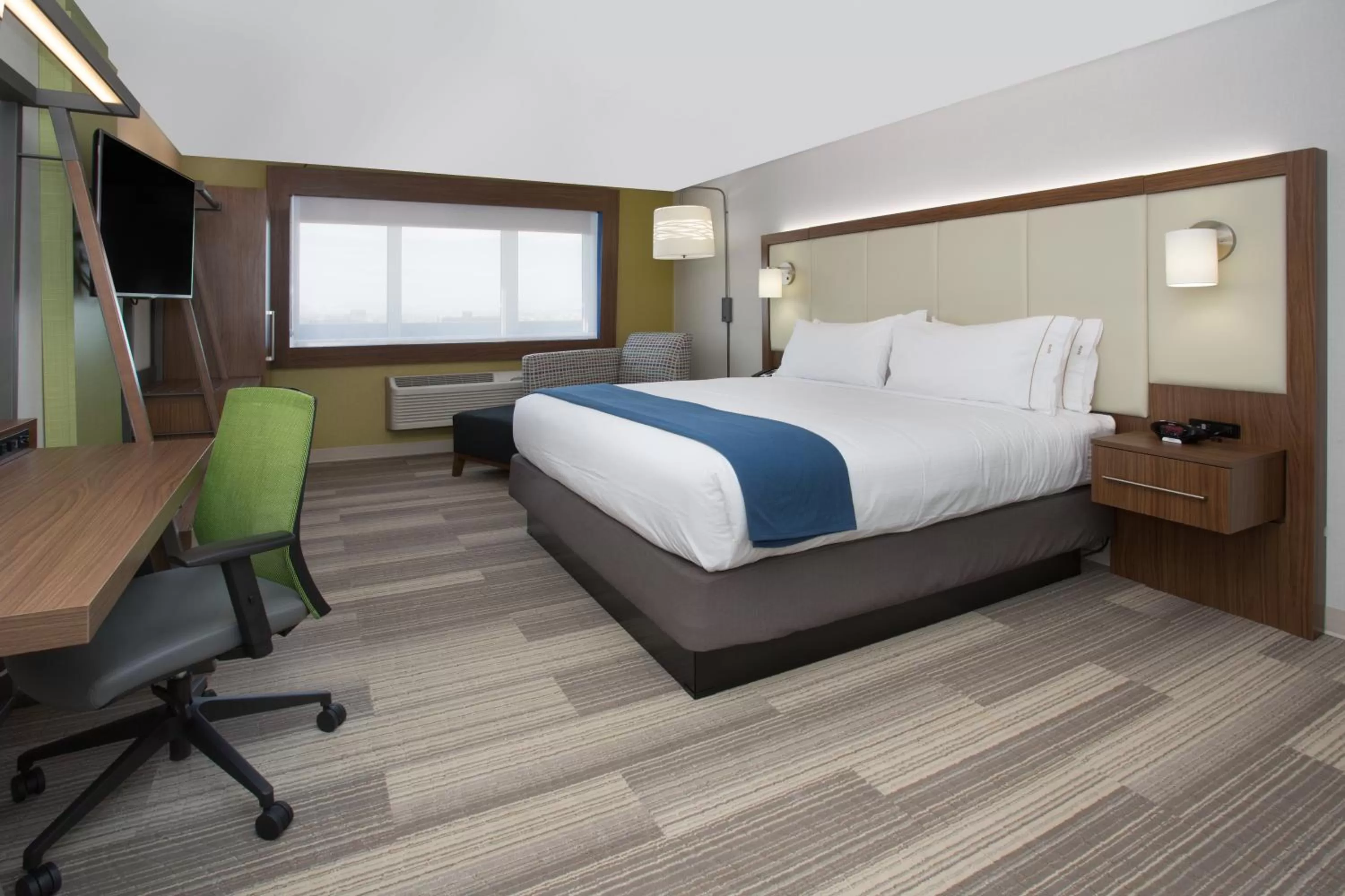King Room with Mobility Accessible Roll-In Shower - Non-Smoking in Holiday Inn Express & Suites - Calgary Airport Trail NE by IHG