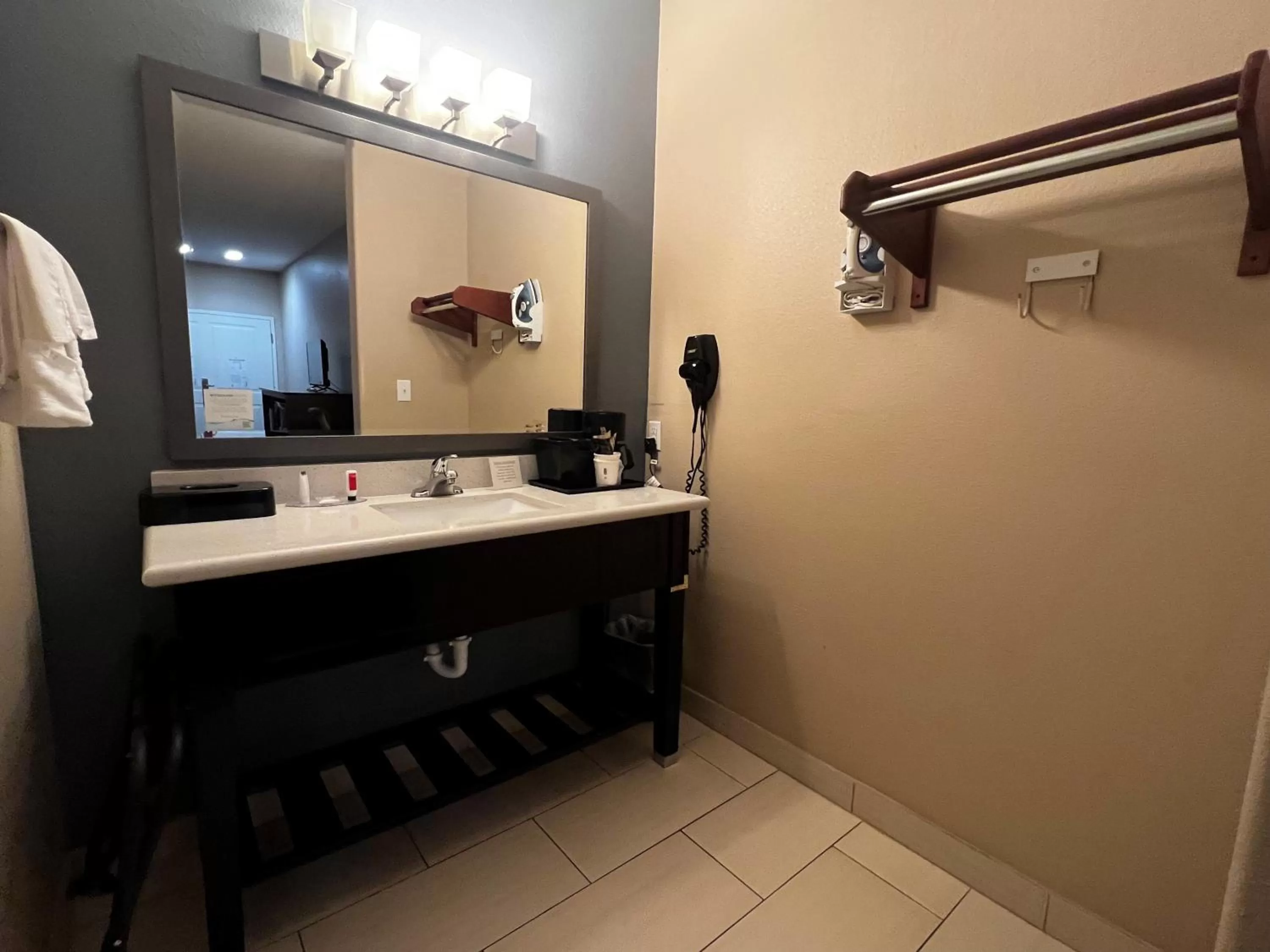 Queen Room with Two Queen Beds - Non-Smoking in Super 8 by Wyndham Center