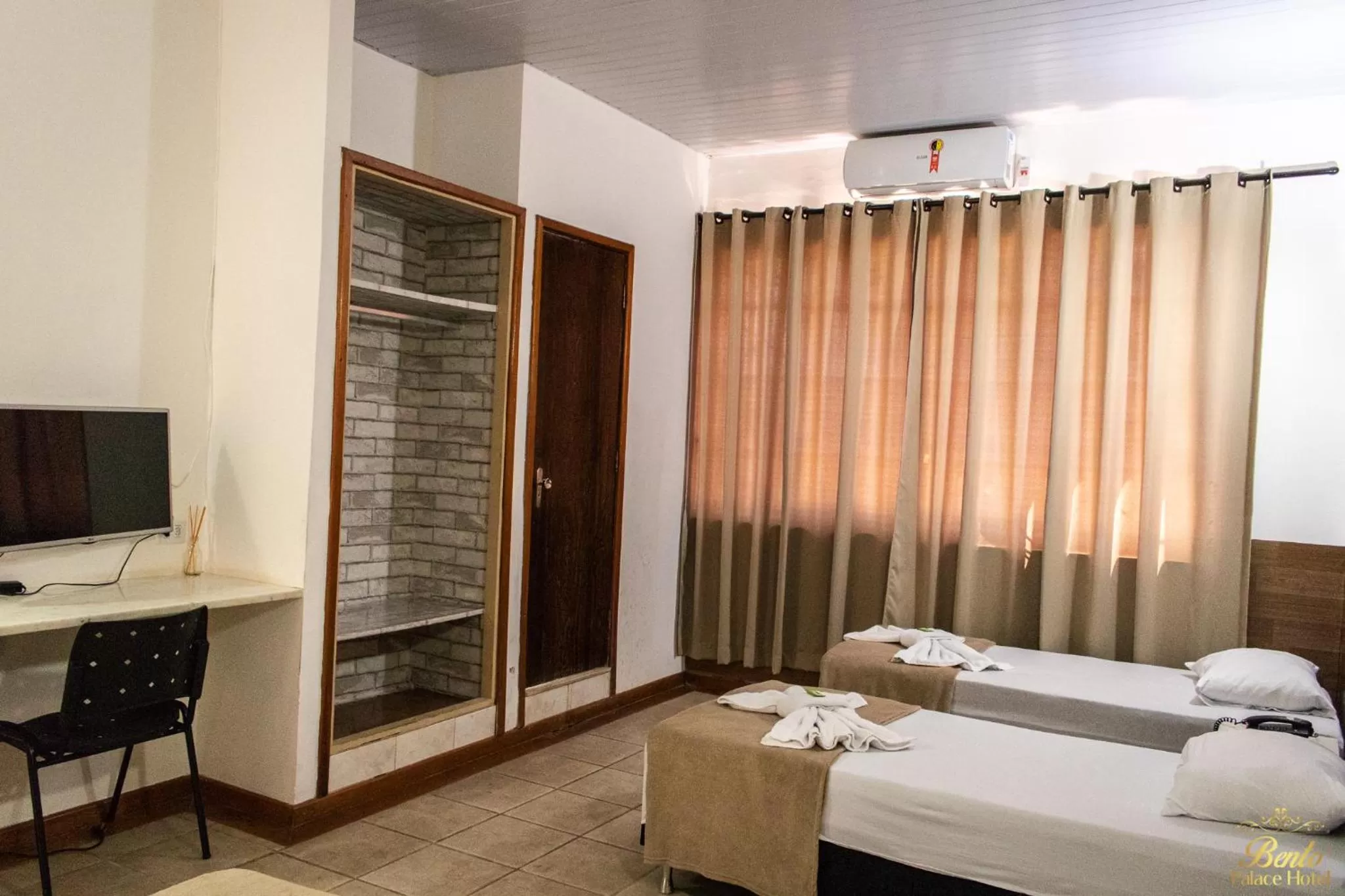 Standard Twin Room in Bento palace hotel