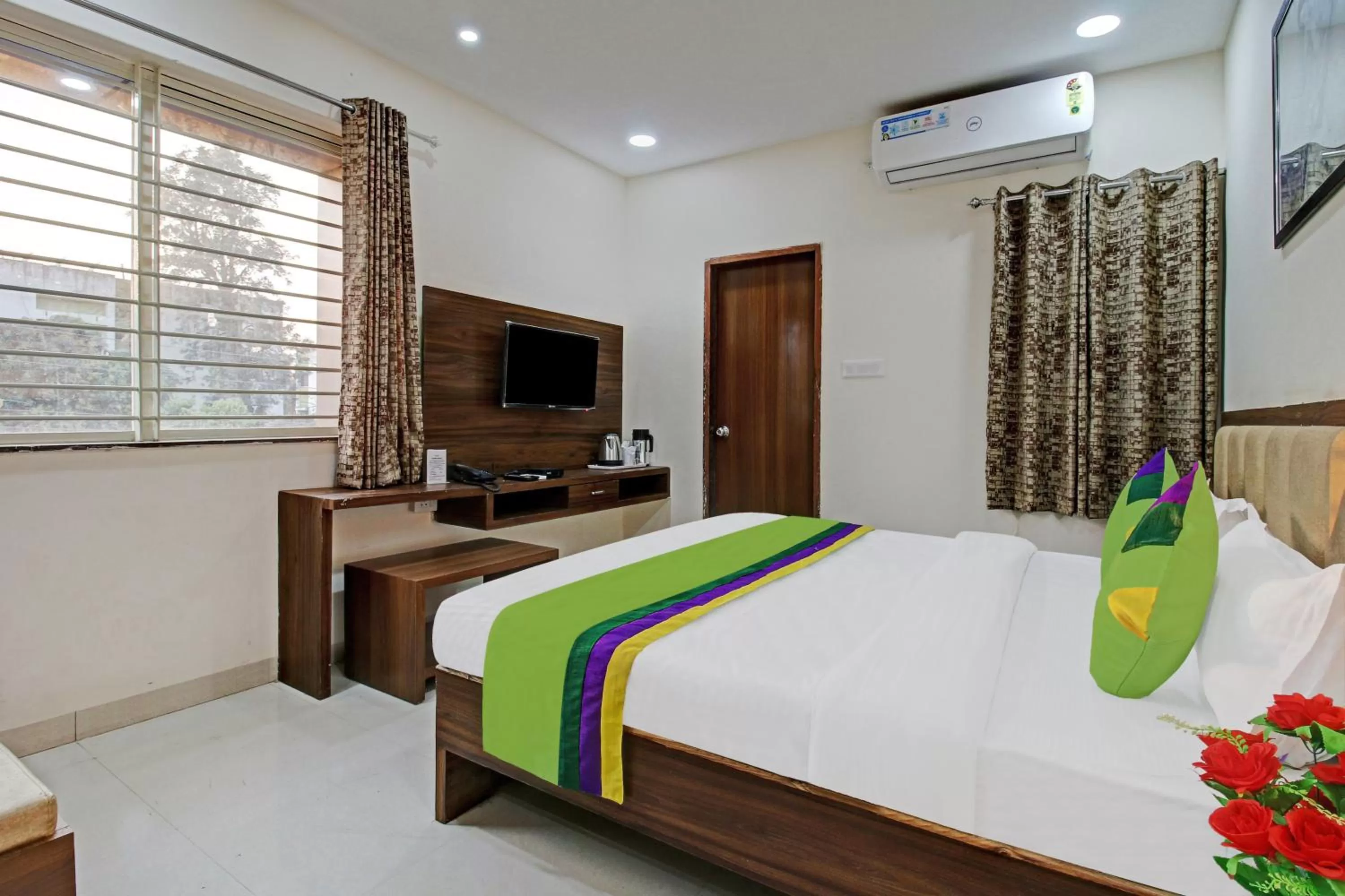 Deluxe Family Room - single occupancy in Treebo Krishna Regency ISBT Bus Stop