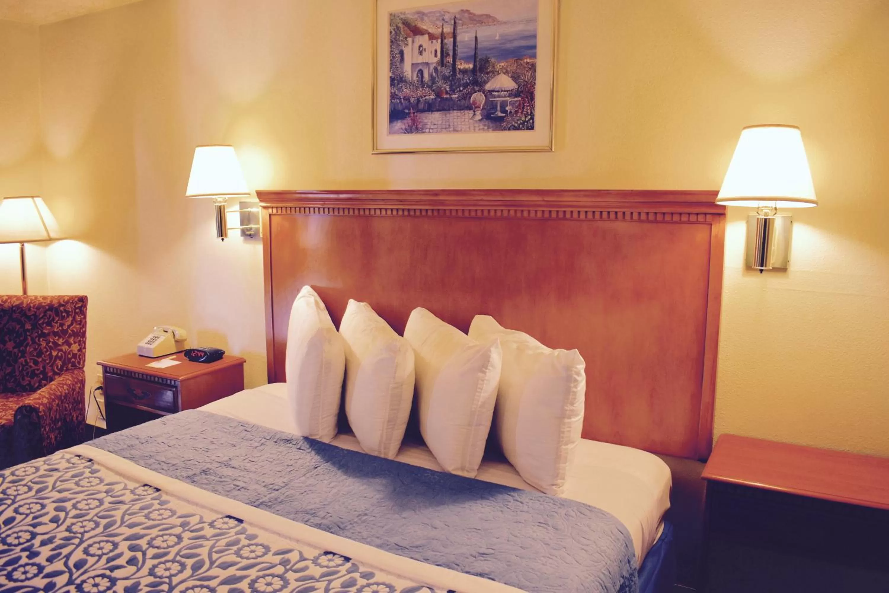 Queen Room with One Queen and One Double Bed, Mobility Access/1st Floor and Roll-In Shower, Non-Smoking in Days Inn by Wyndham Anaheim Near the Park