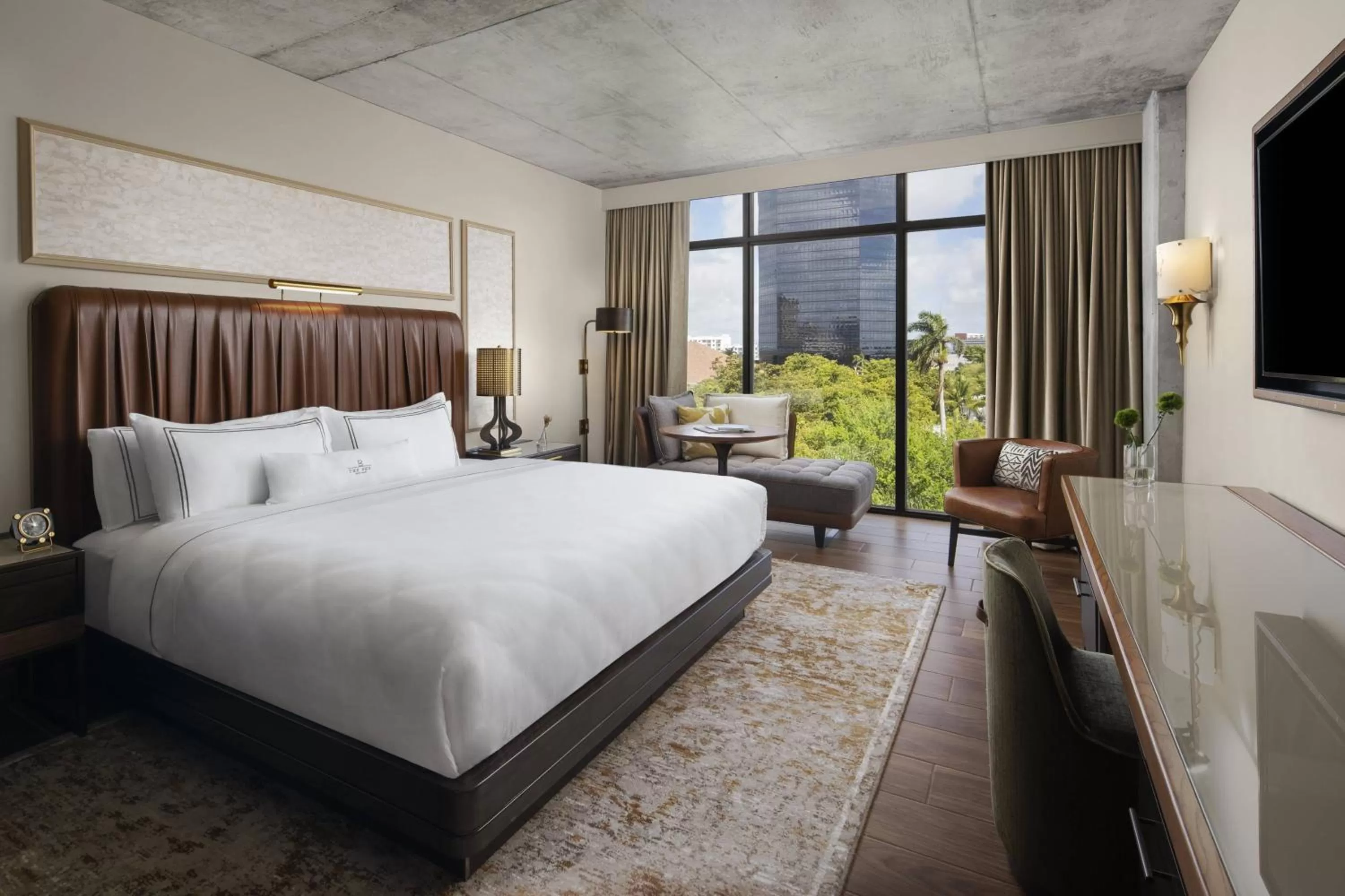 Guest Room, 1 King in The Ben, Autograph Collection