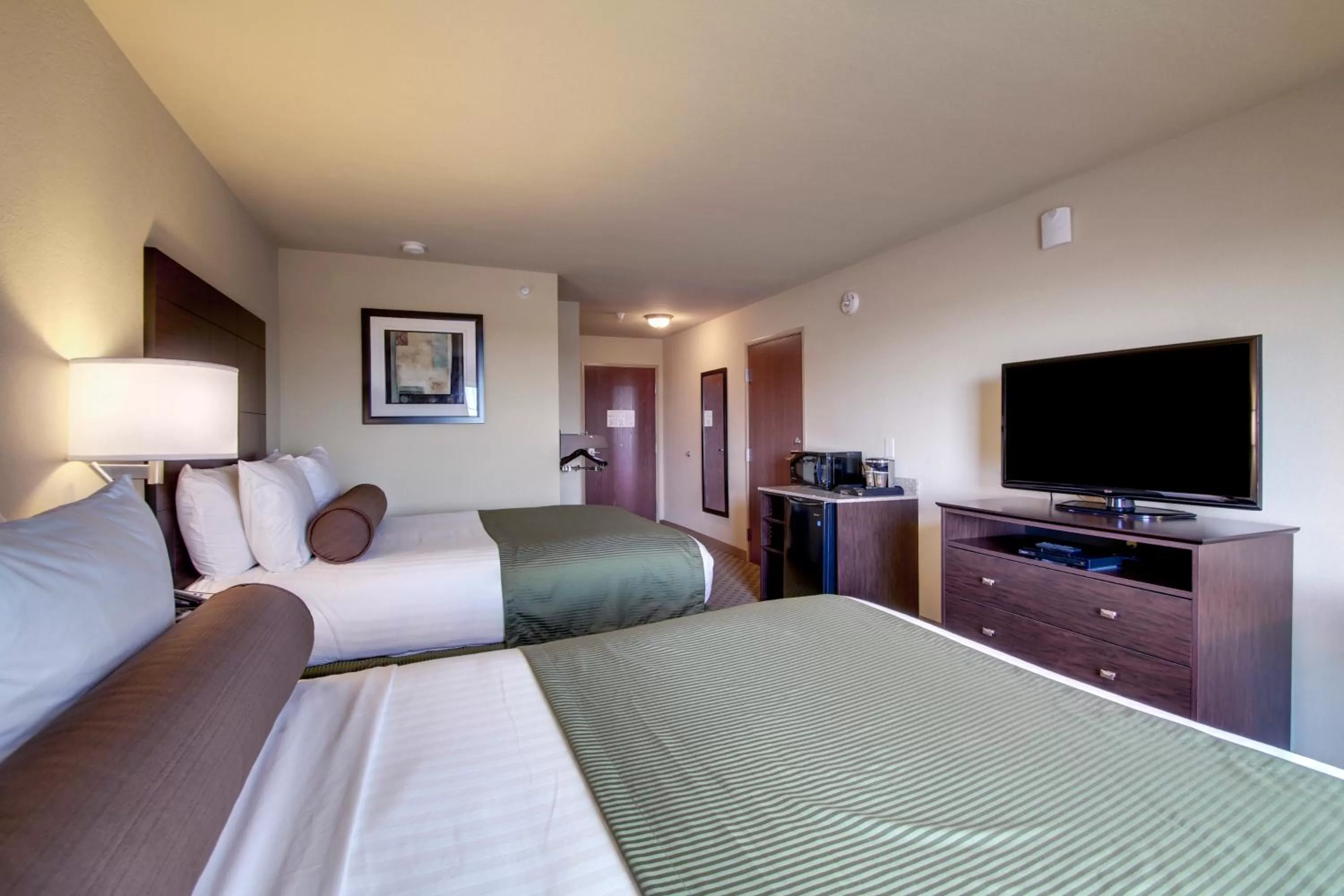 Double Room - Disability Access in Cobblestone Inn & Suites - Brillion