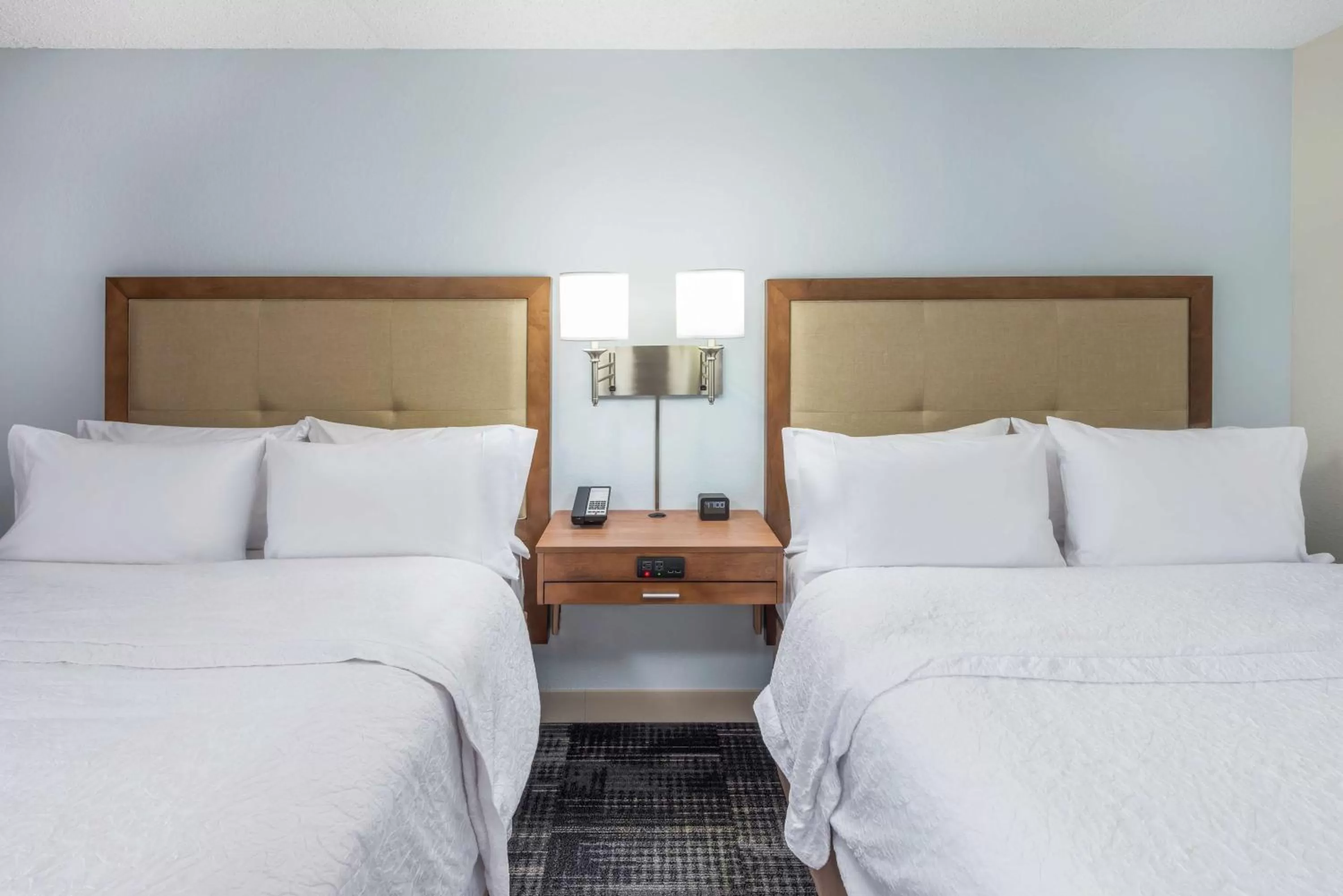 Queen Room with Two Queen Beds - Mobility Access/Non-Smoking in Hampton Inn Columbia