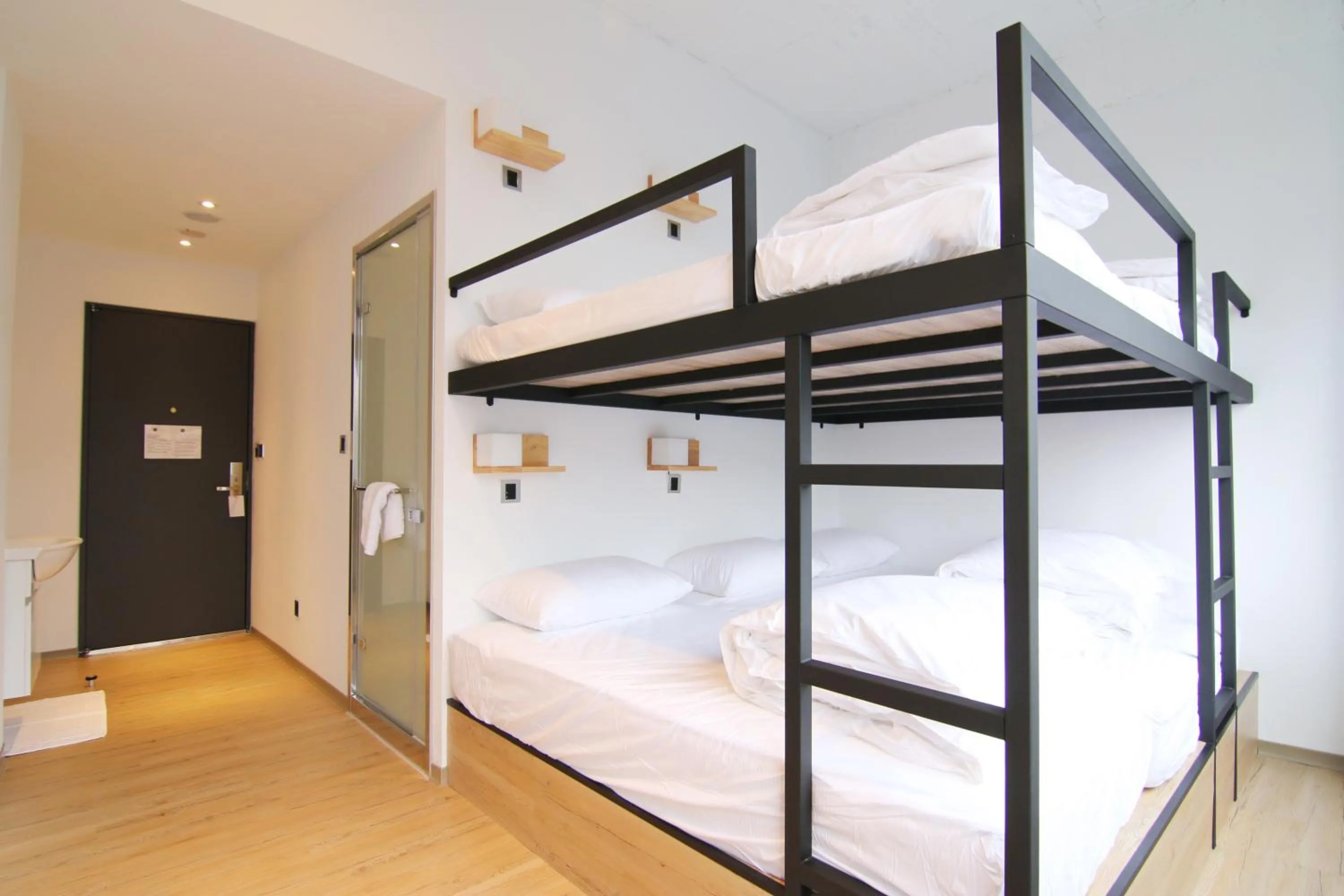 Family Room with Park View in Taipei Sunny Hostel