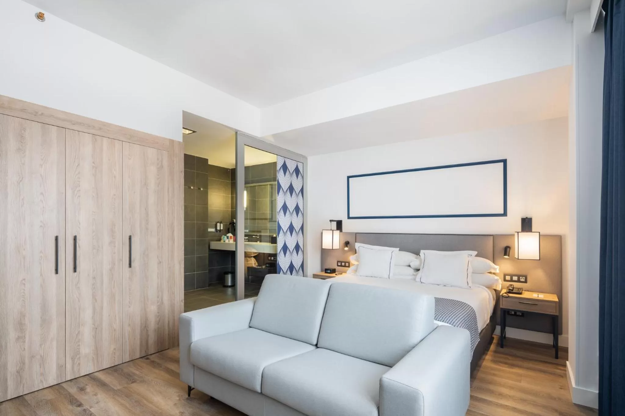 Deluxe Double (1 adult + 1 child) in Hotel LIVVO Fataga