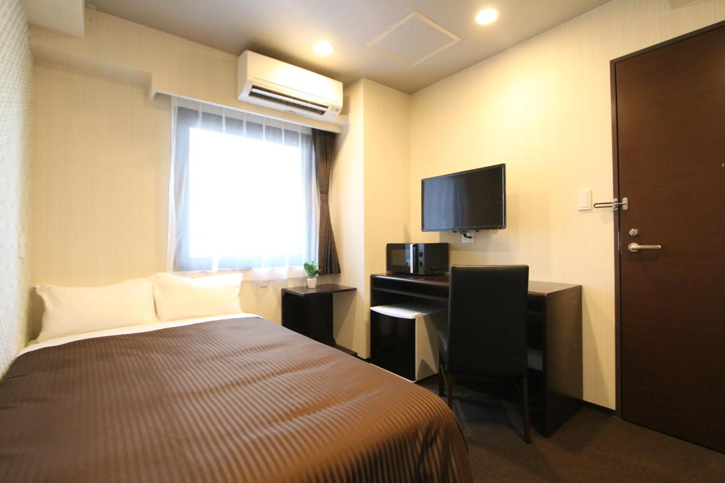 Double Room with Small Double Bed - single occupancy - Smoking in HOTEL LiVEMAX Nihonbashi Hakozaki