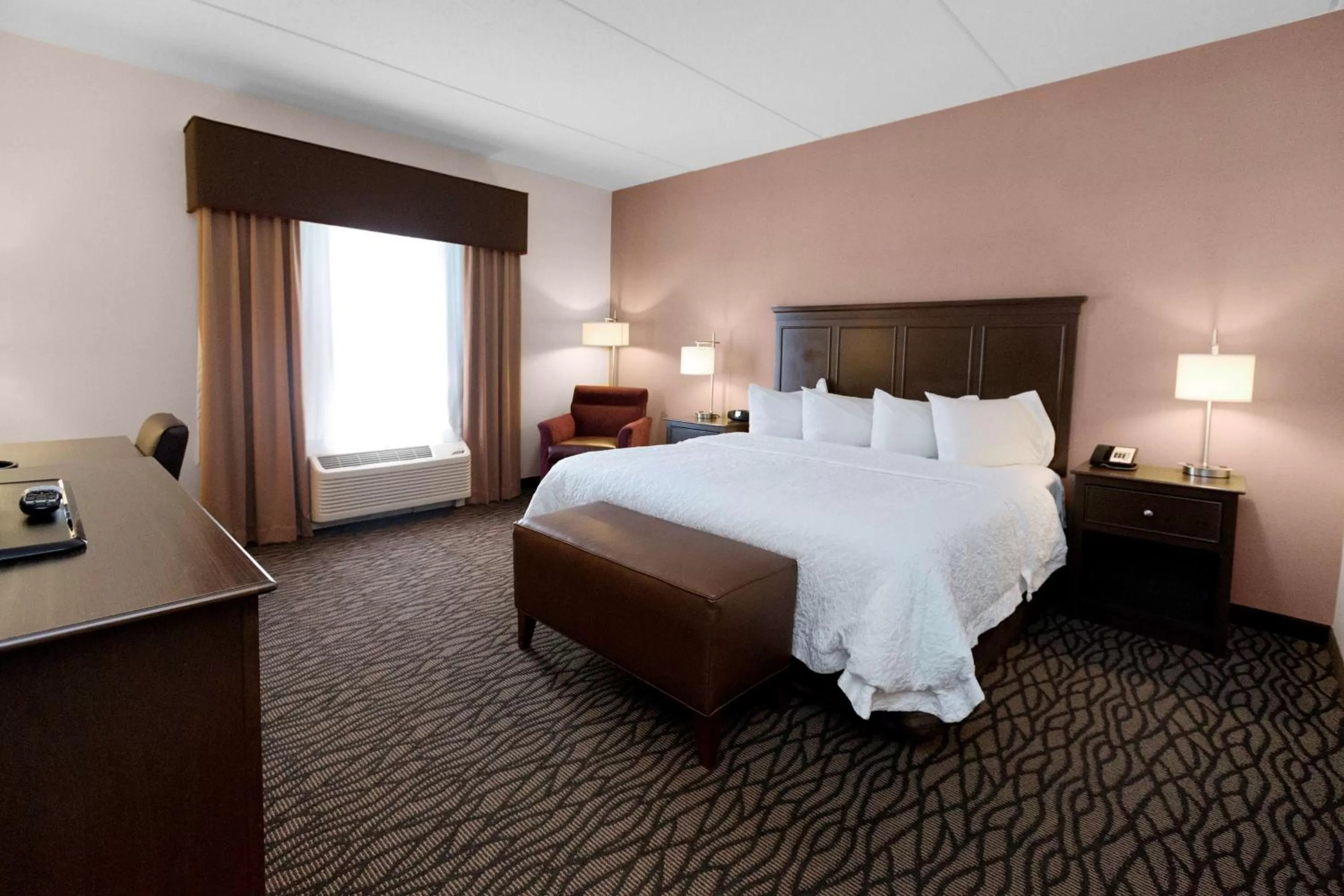 King Room with Sofa Bed - Non-Smoking in Hampton Inn Butler