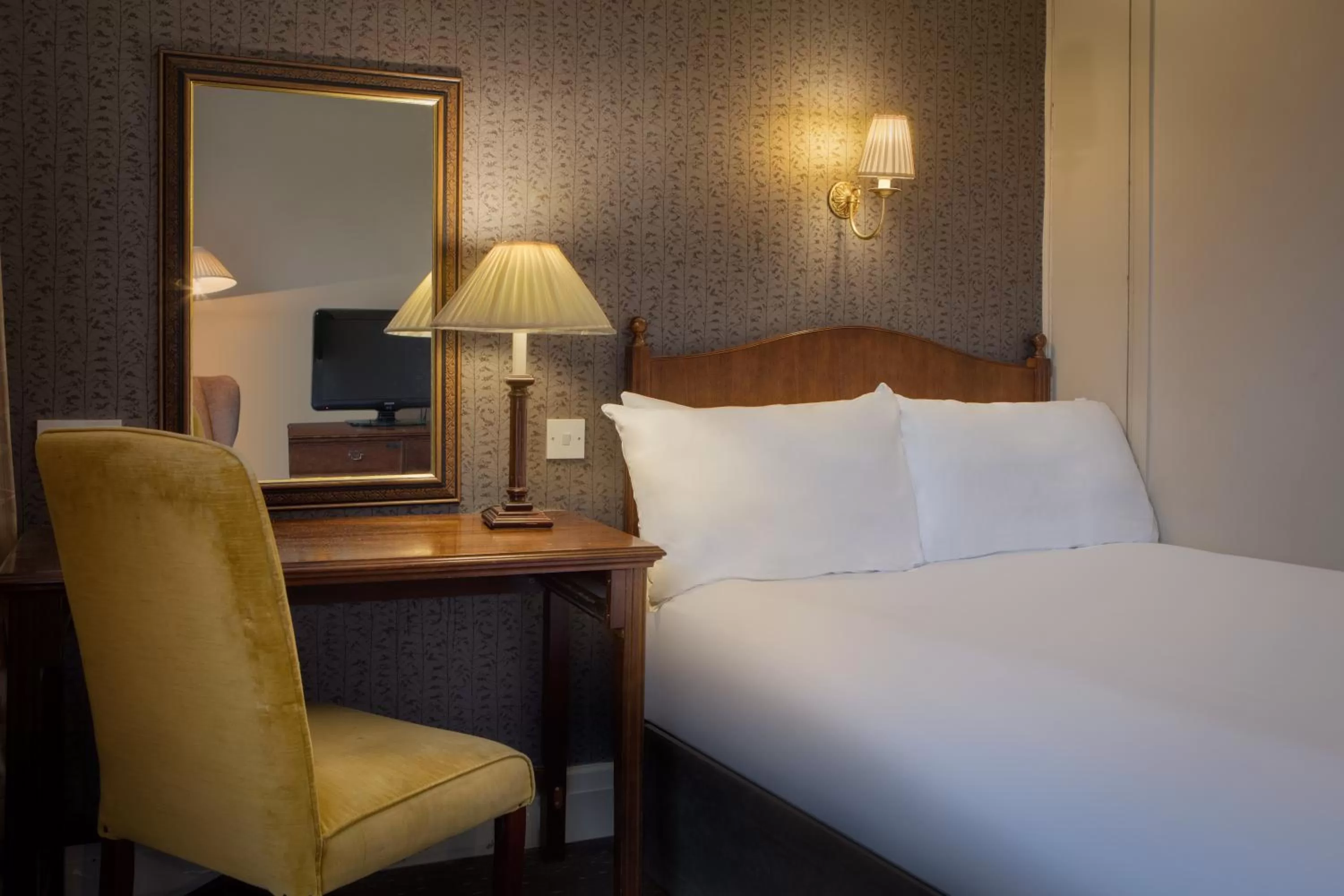 Compact Double in Winchester Wessex Hotel by Sunday