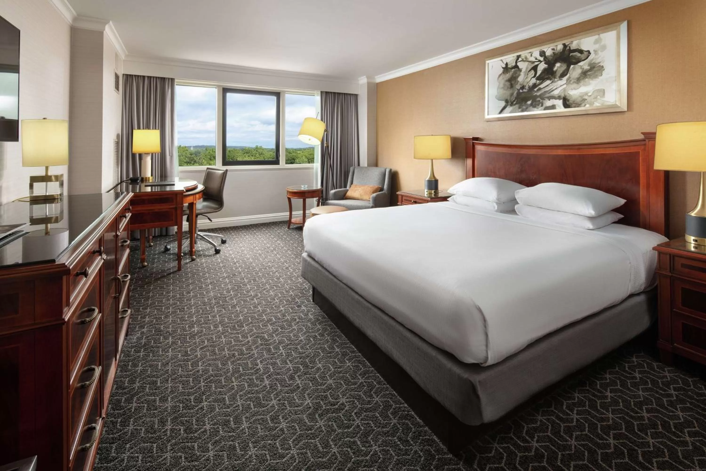 Executive King Room - Disability Access in Hilton Short Hills