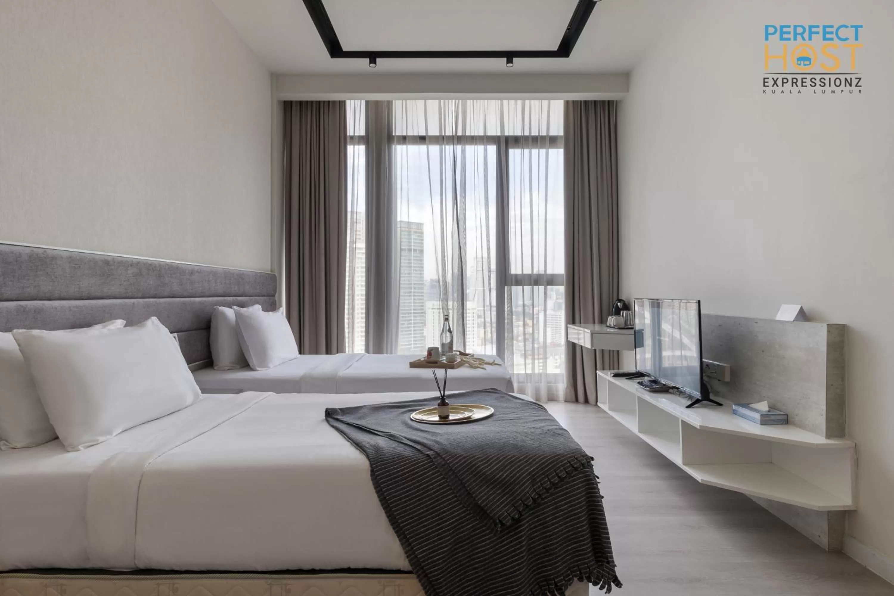 Deluxe Twin Room in Expressionz Suites KL by Perfect Host