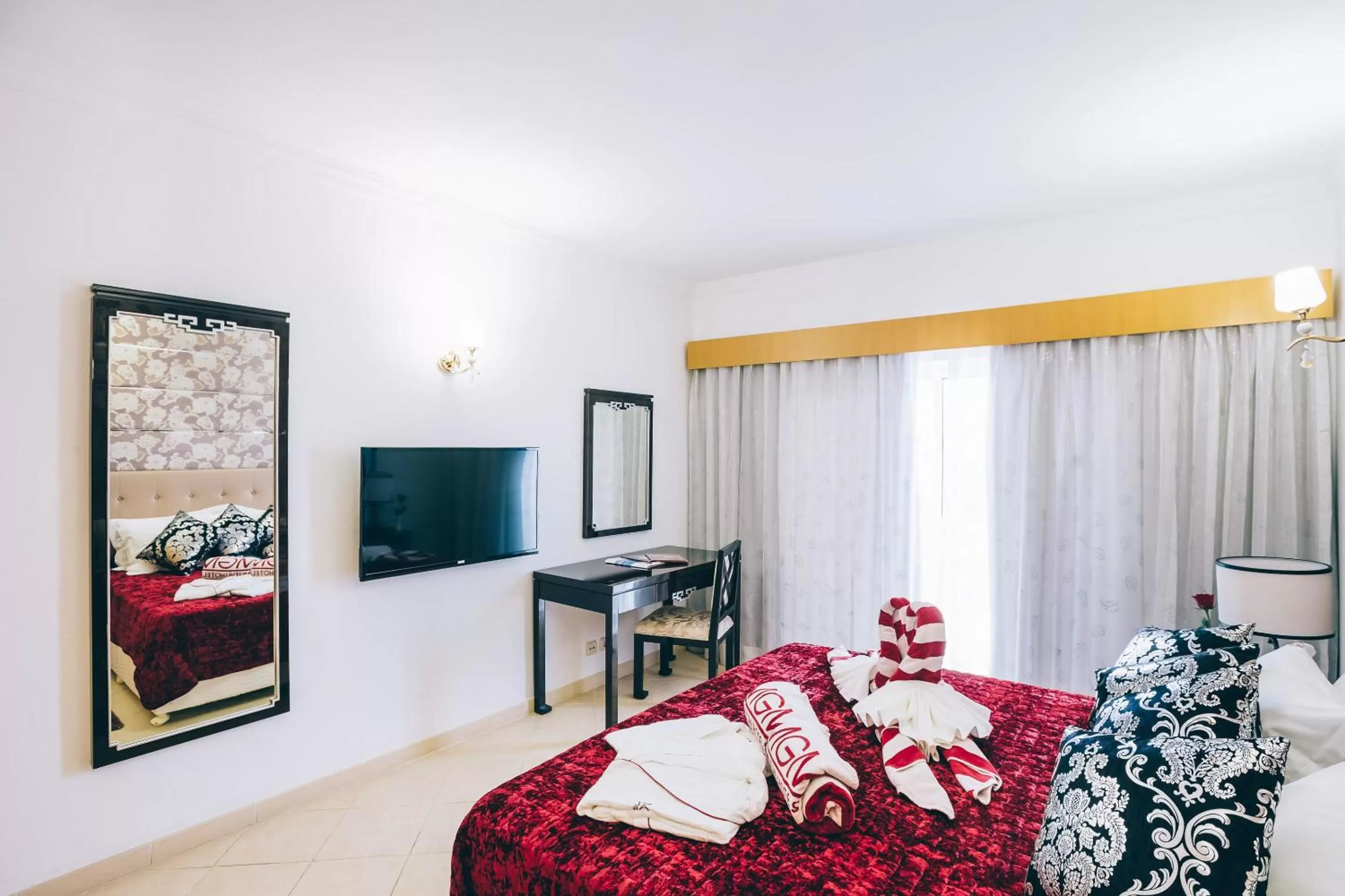 One Bedroom Junior Suite  in Grand Muthu Forte do Vale