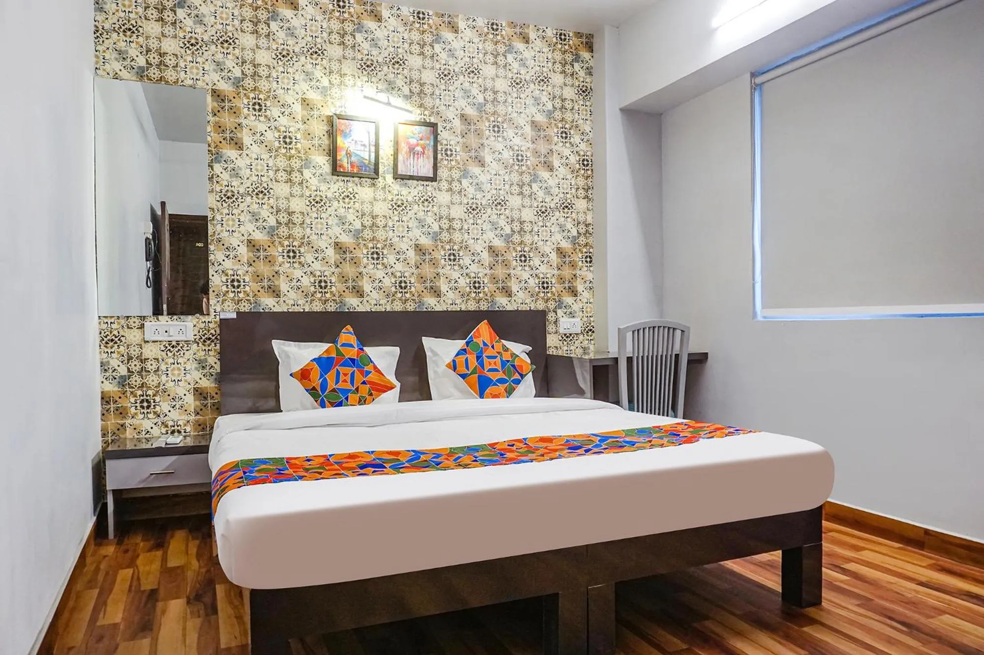 Deluxe Room in FabHotel Tan Square - Nr Eon IT Park