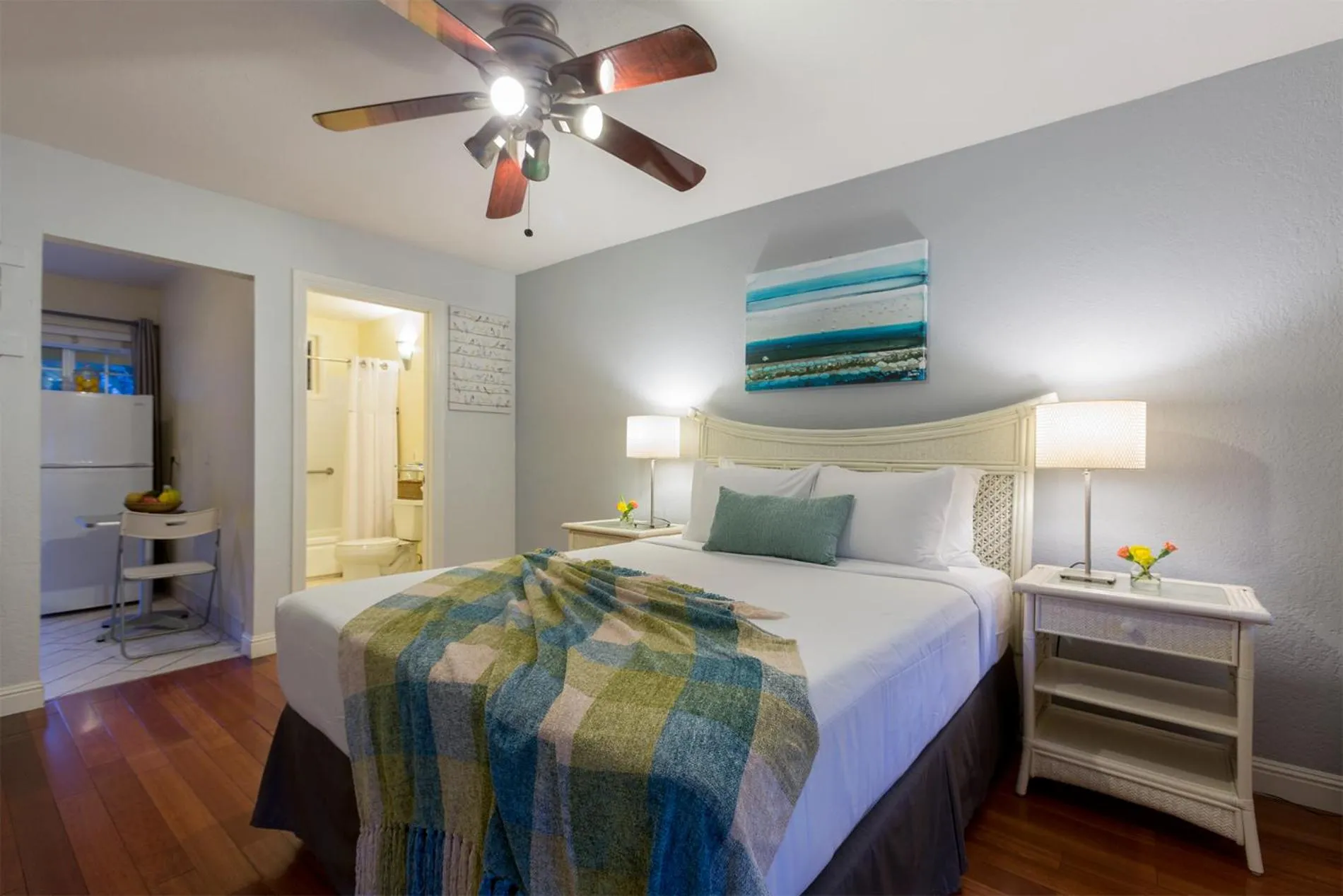 Queen Room with Kitchenette - single occupancy in The Lodge at Blue Lakes