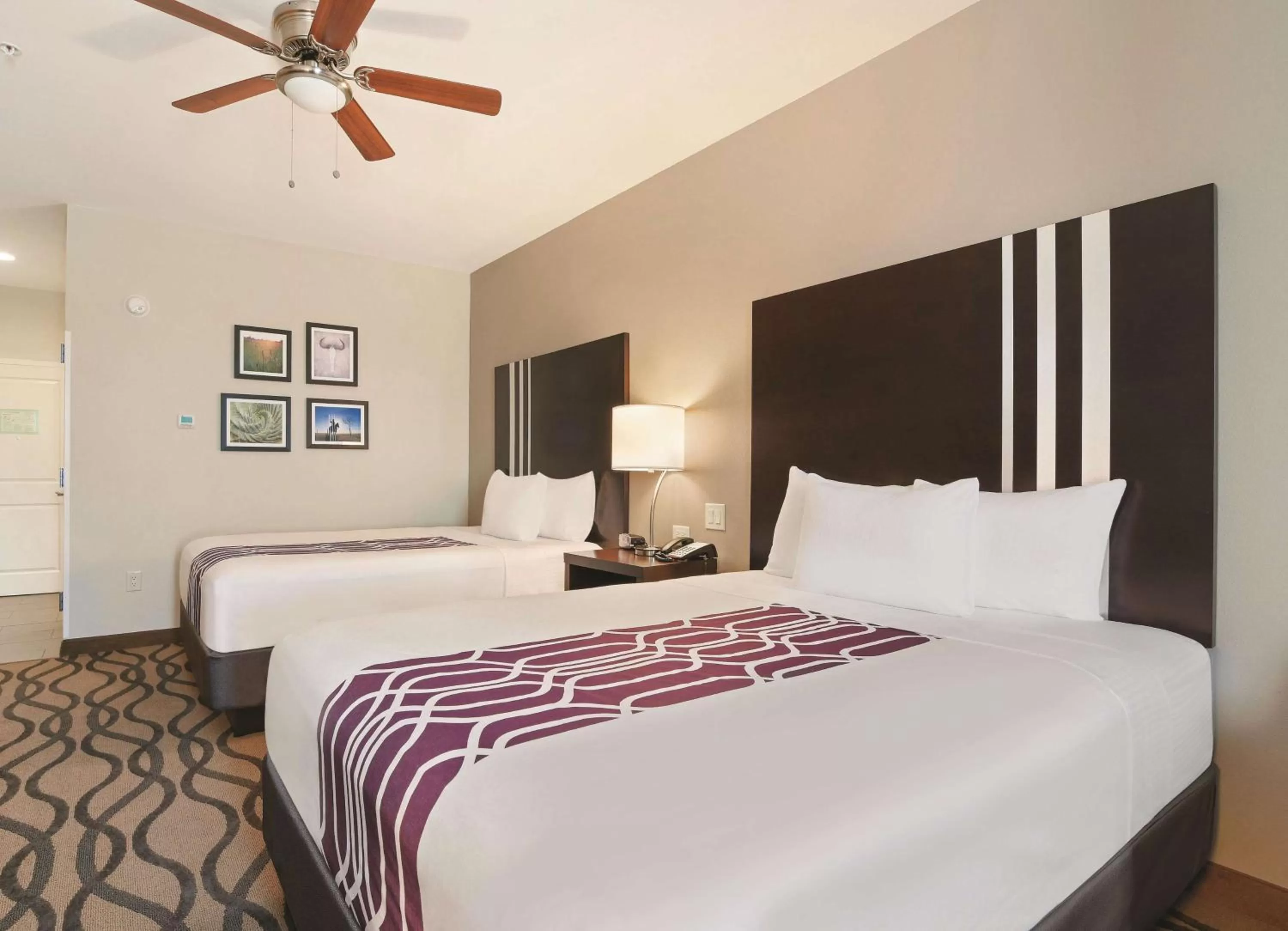 Queen Room with Two Queen Beds and Bath Tub - Mobility Accessible/Non-Smoking in La Quinta by Wyndham Luling
