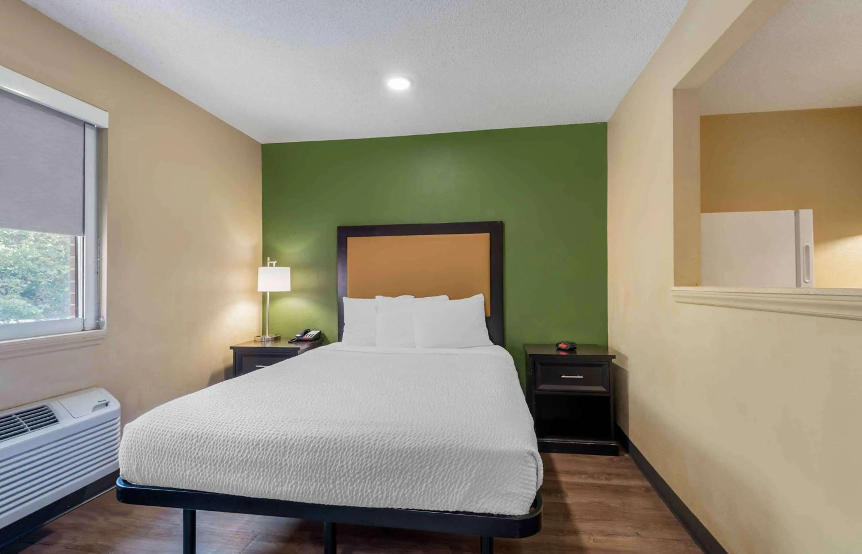 Studio with Two Queen Beds - Non-Smoking in Extended Stay America Select Suites - Charlotte - Tyvola Rd - Executive Park