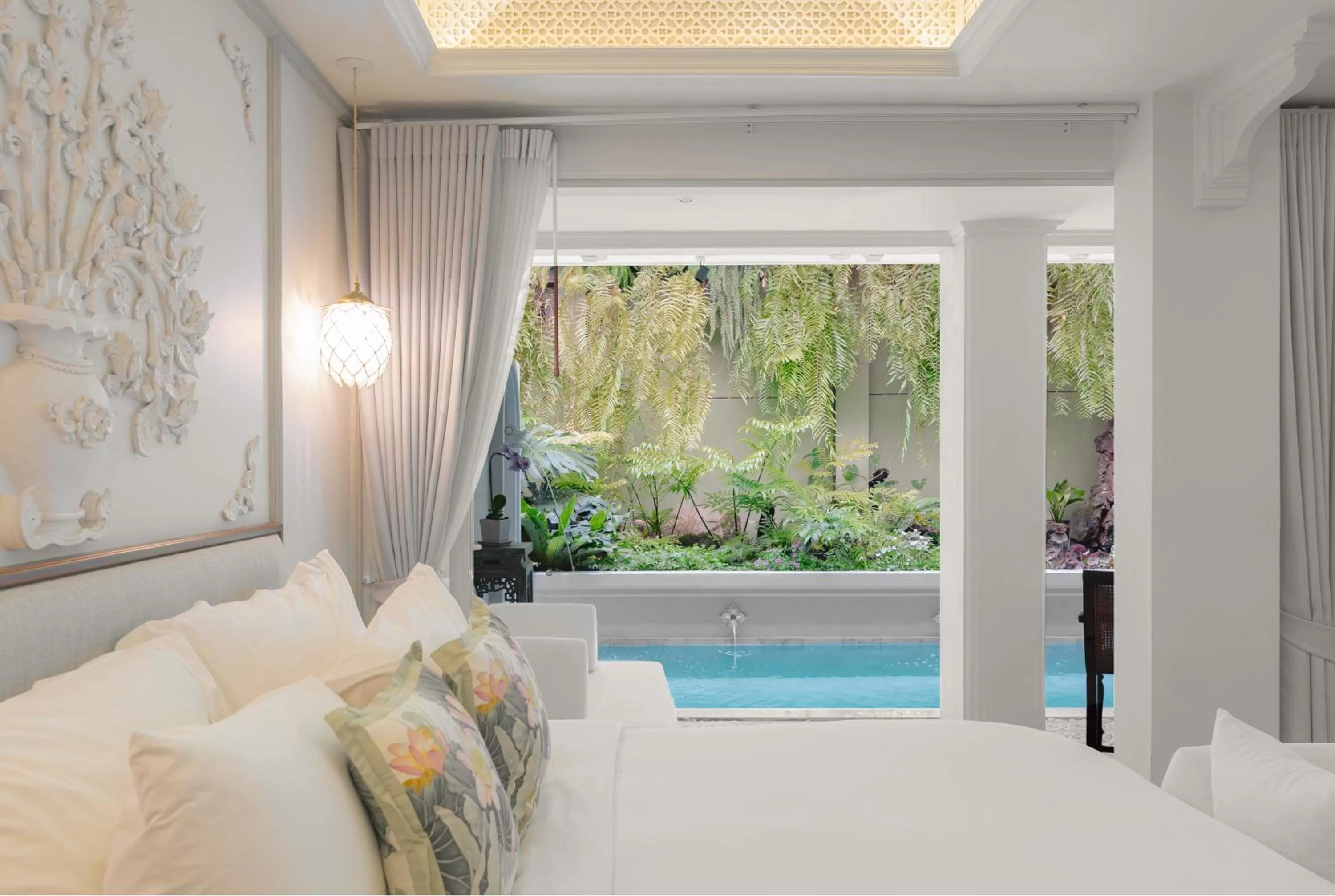 The Waterfall Pool Suite in The Inside House