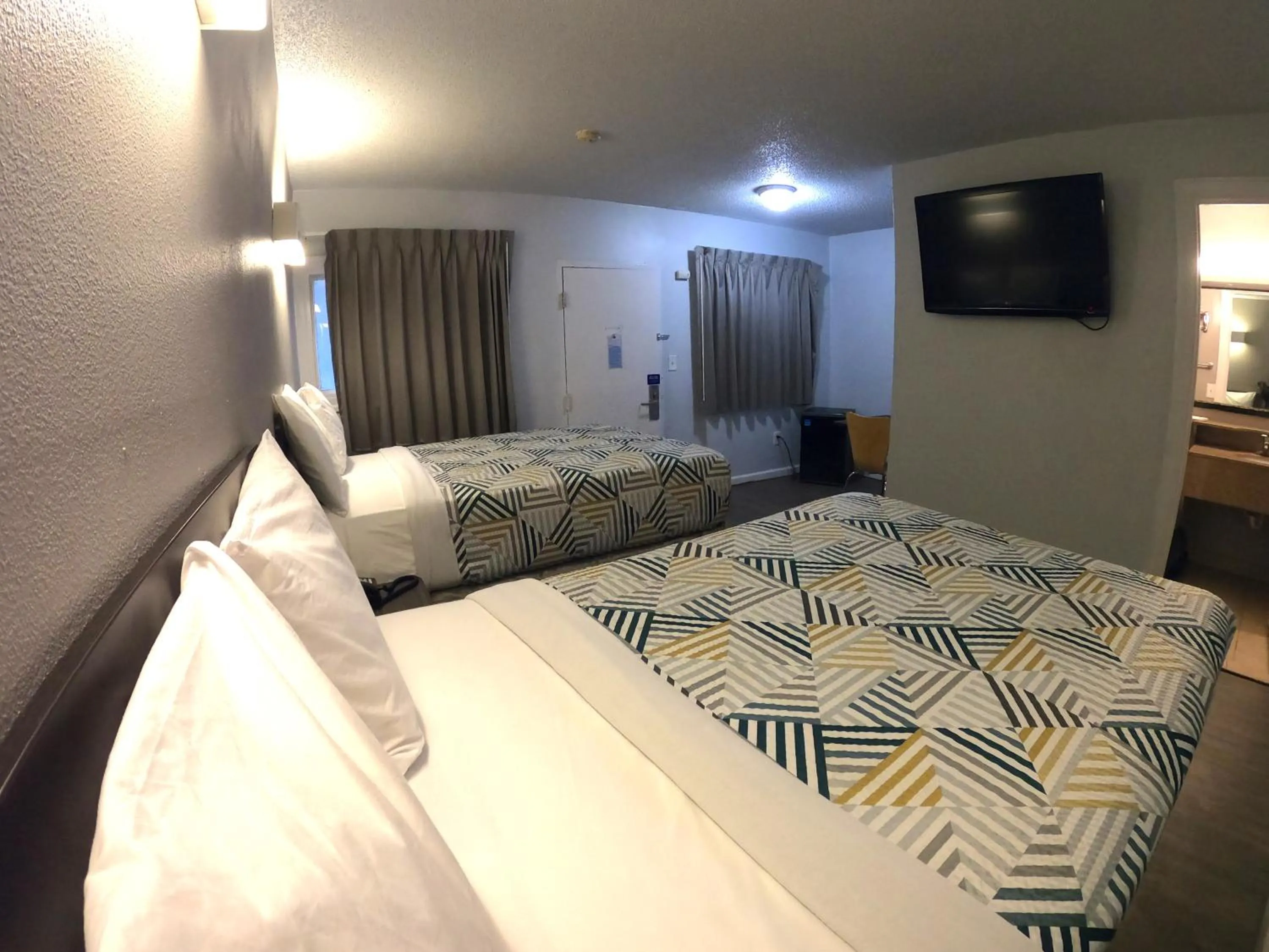 Double Room - Non-Smoking  in Motel 6-Toms River, NJ