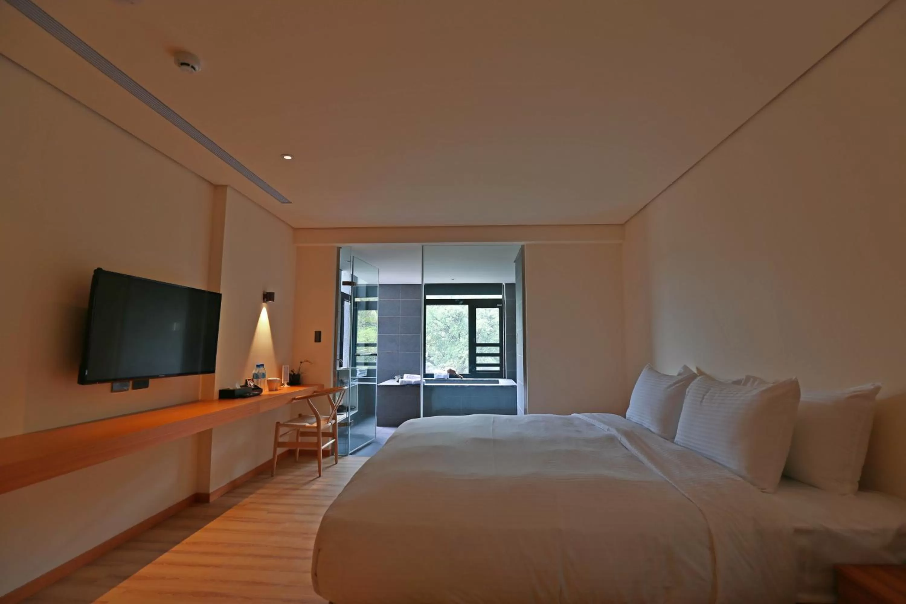 Deluxe Double Room in Water House