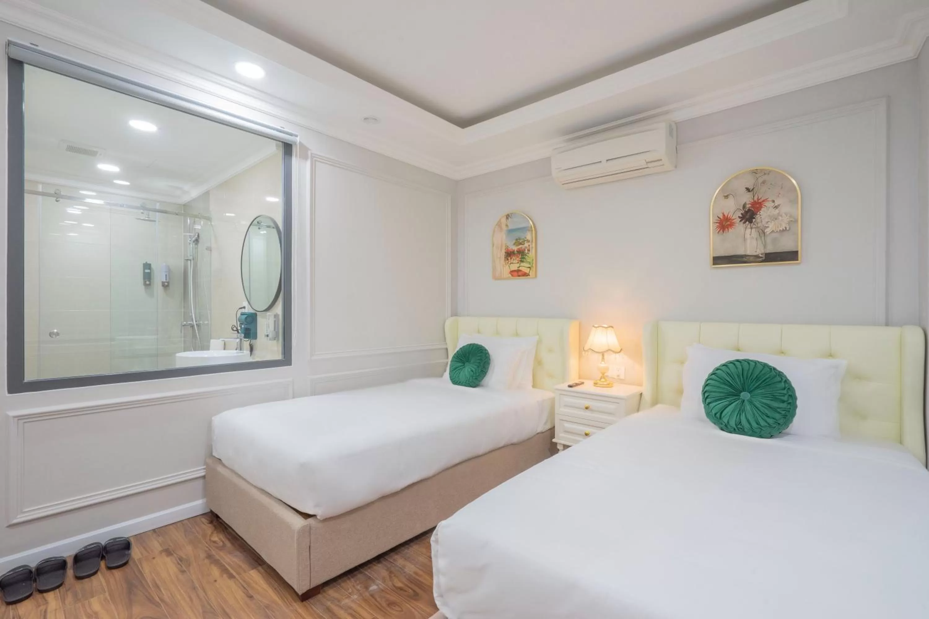 Deluxe Twin Room in SAZI HOTEL - BÙI THỊ XUÂN