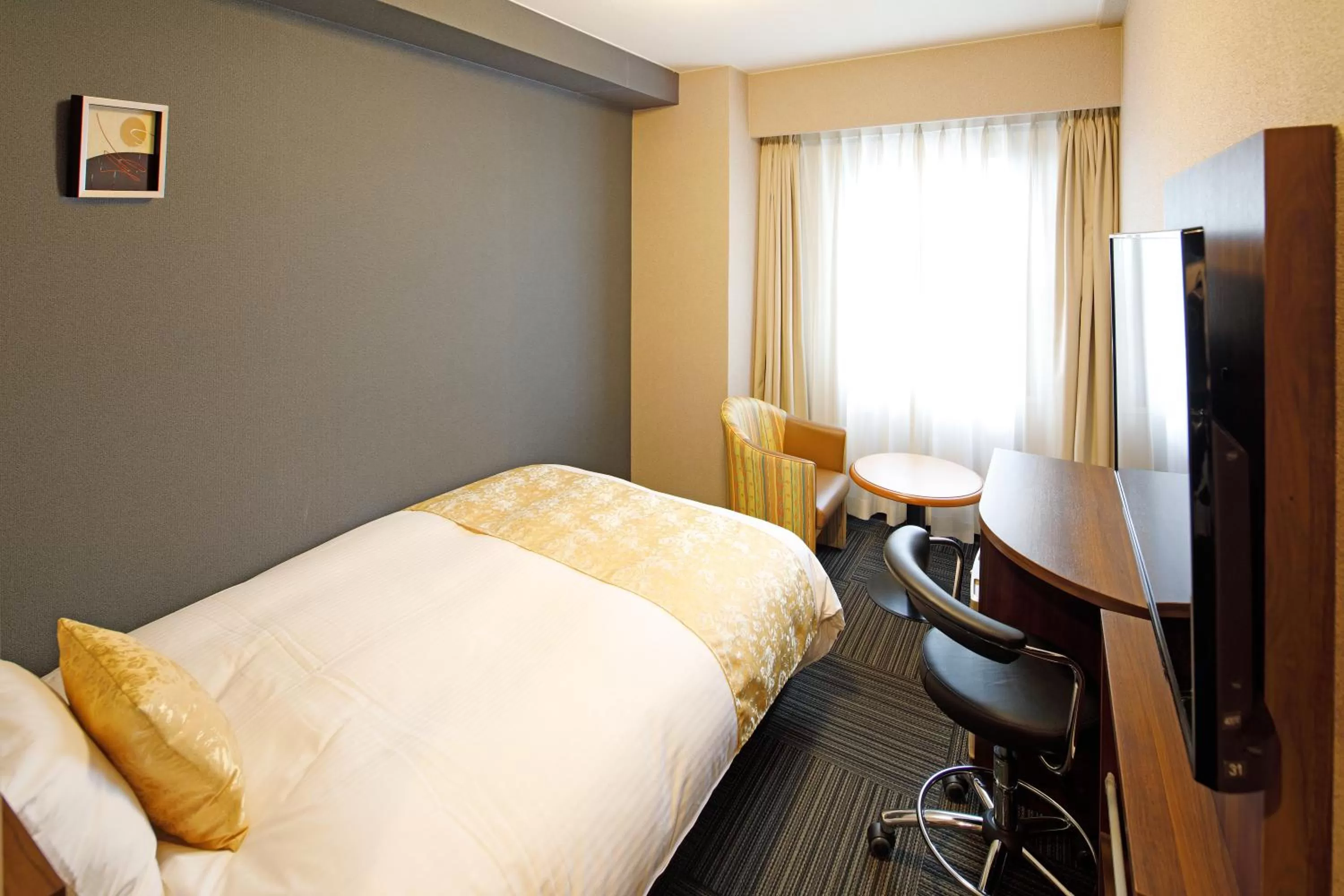 Double Room with Small Double Bed - single occupancy - Smoking in Hotel Sunroute Hikone