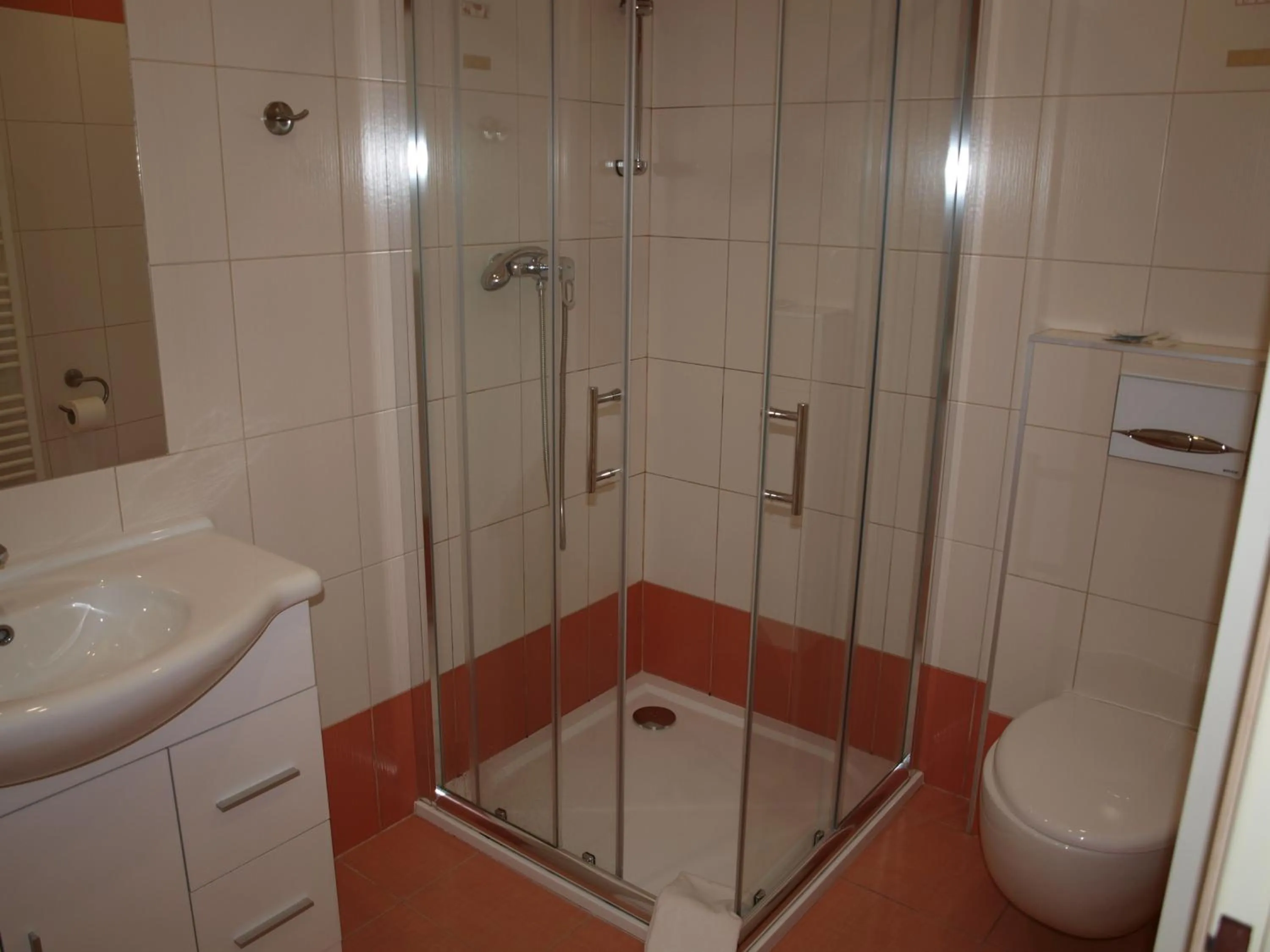 Twin Room in Hotel King George