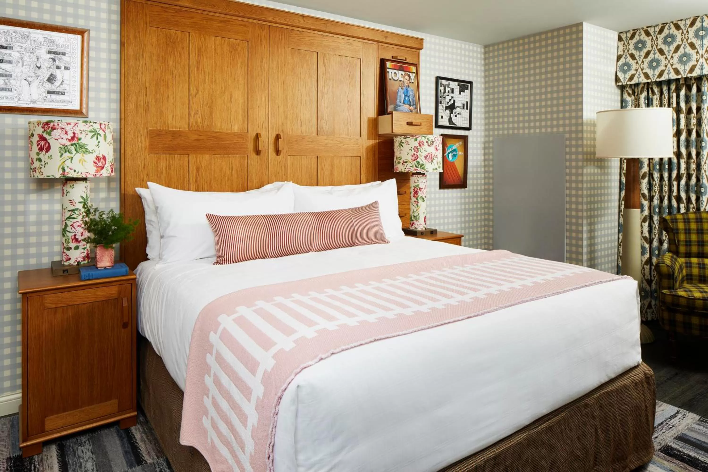 Graduate King in Graduate by Hilton Bloomington