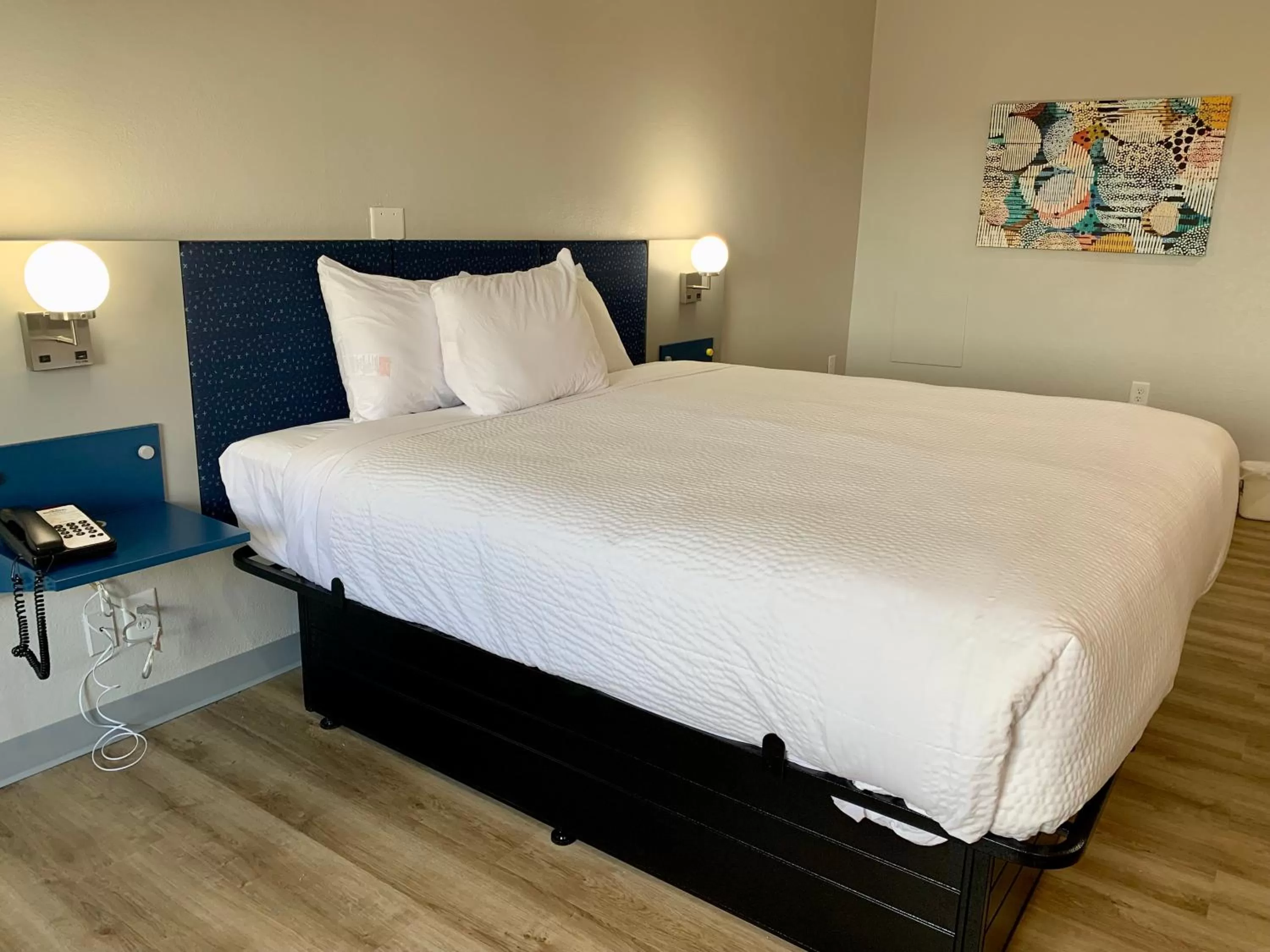 King Room - Non-Smoking in Microtel Inn & Suites by Wyndham Stockbridge/Atlanta I-75