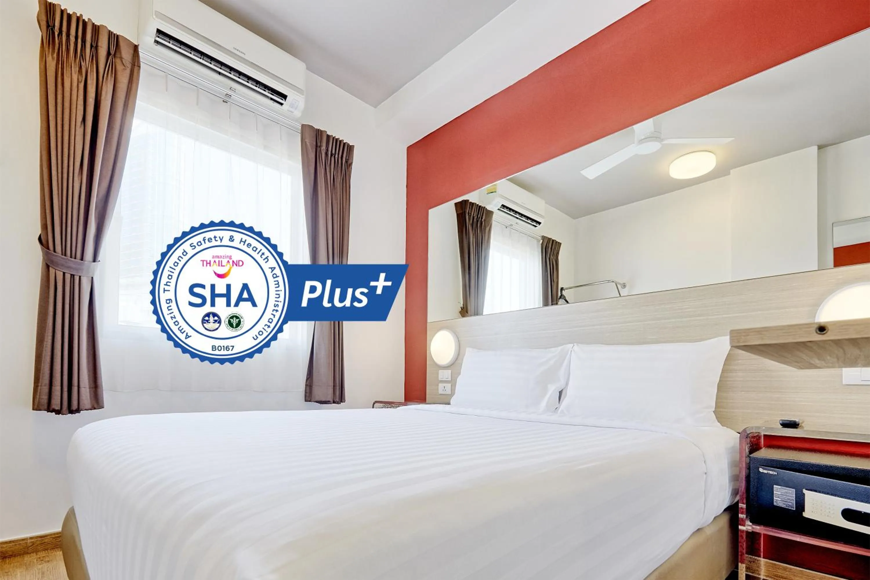 Standard Double Room in Red Planet Phuket Patong - SHA Extra Plus