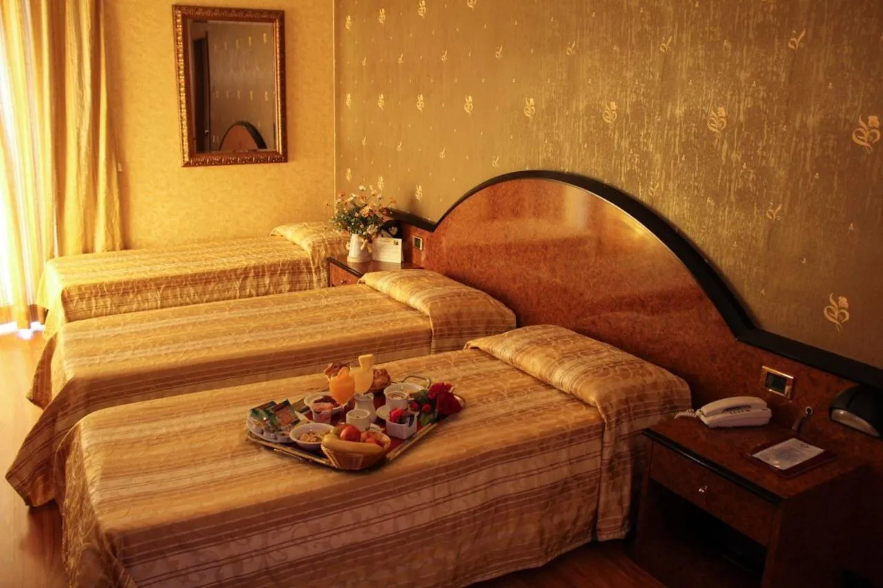 Triple Room in Grand Hotel Dei Cesari