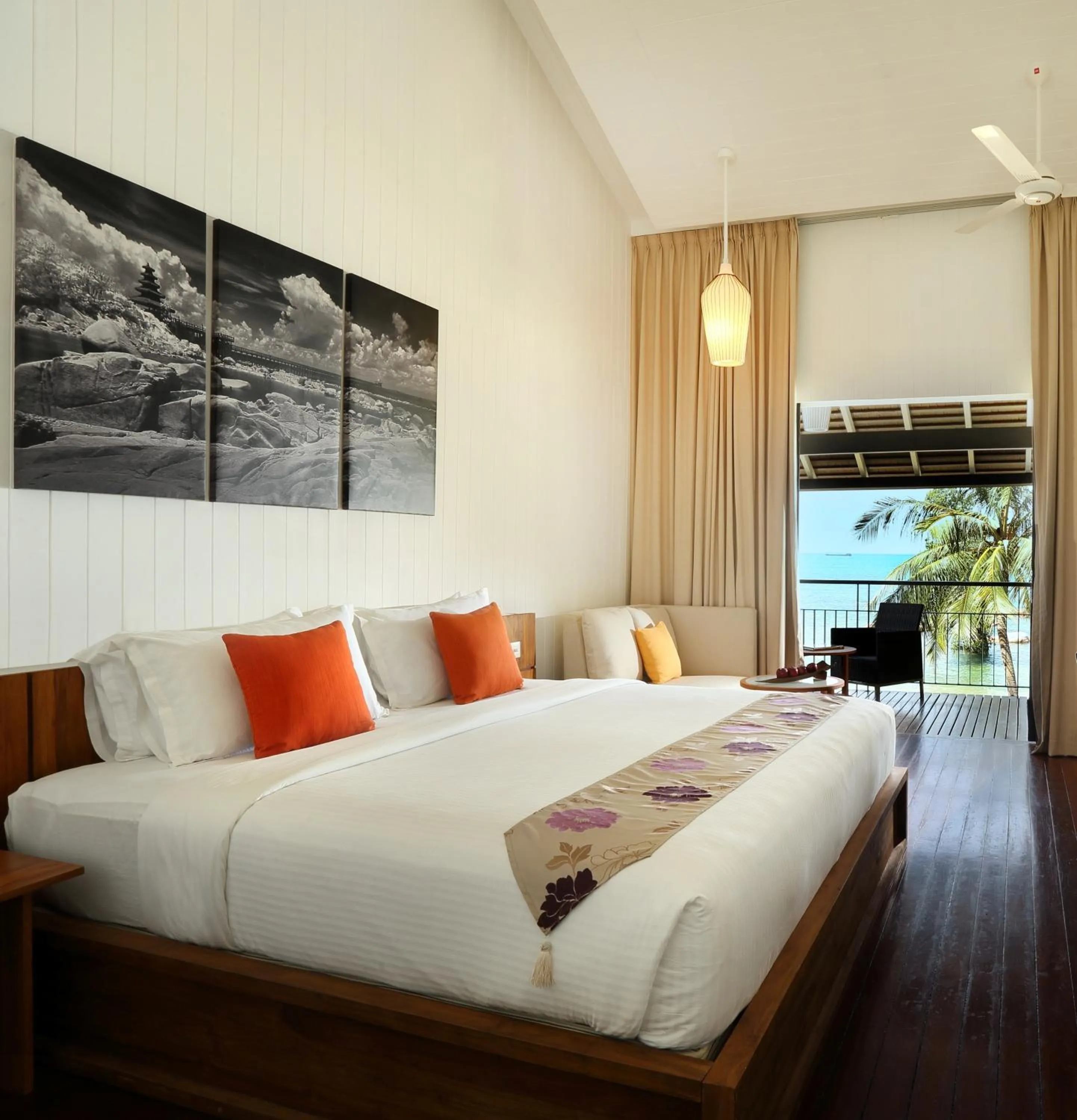 Riani Deluxe Beachfront in Turi Beach Resort