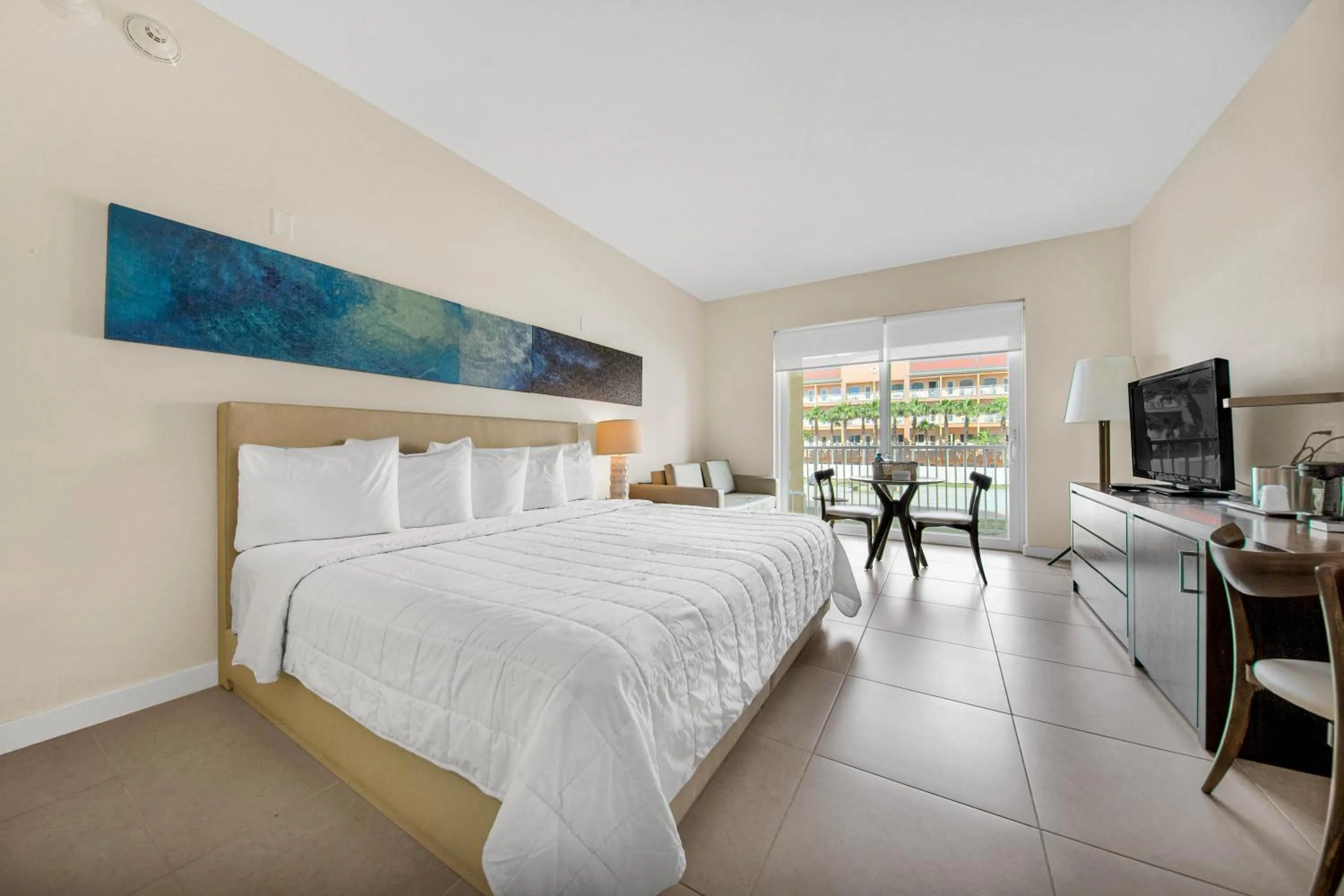 Deluxe King Room in Peninsula Island Resort & Spa - Beachfront Property at South Padre Island