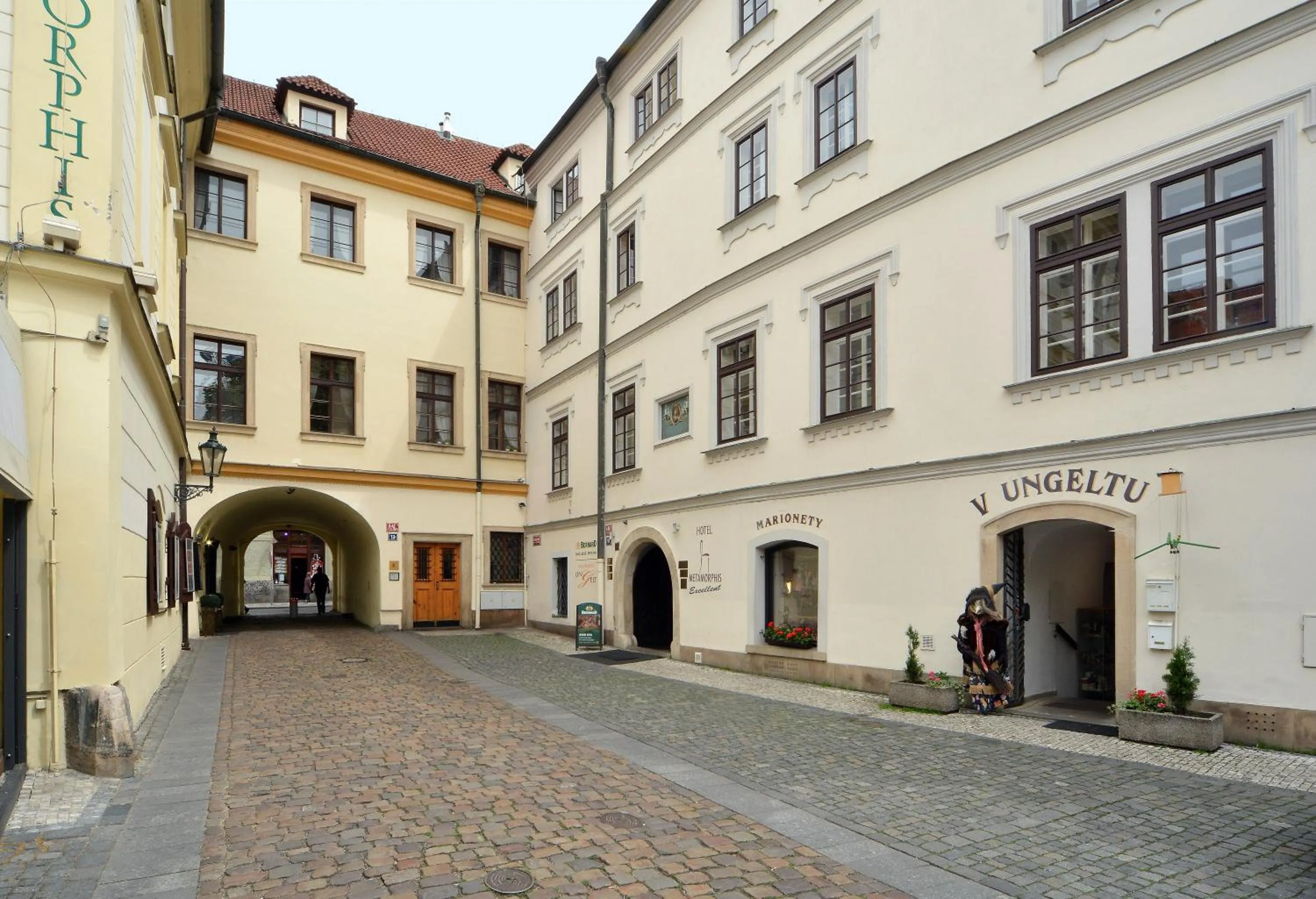 Family Studio in Hotel Metamorphis