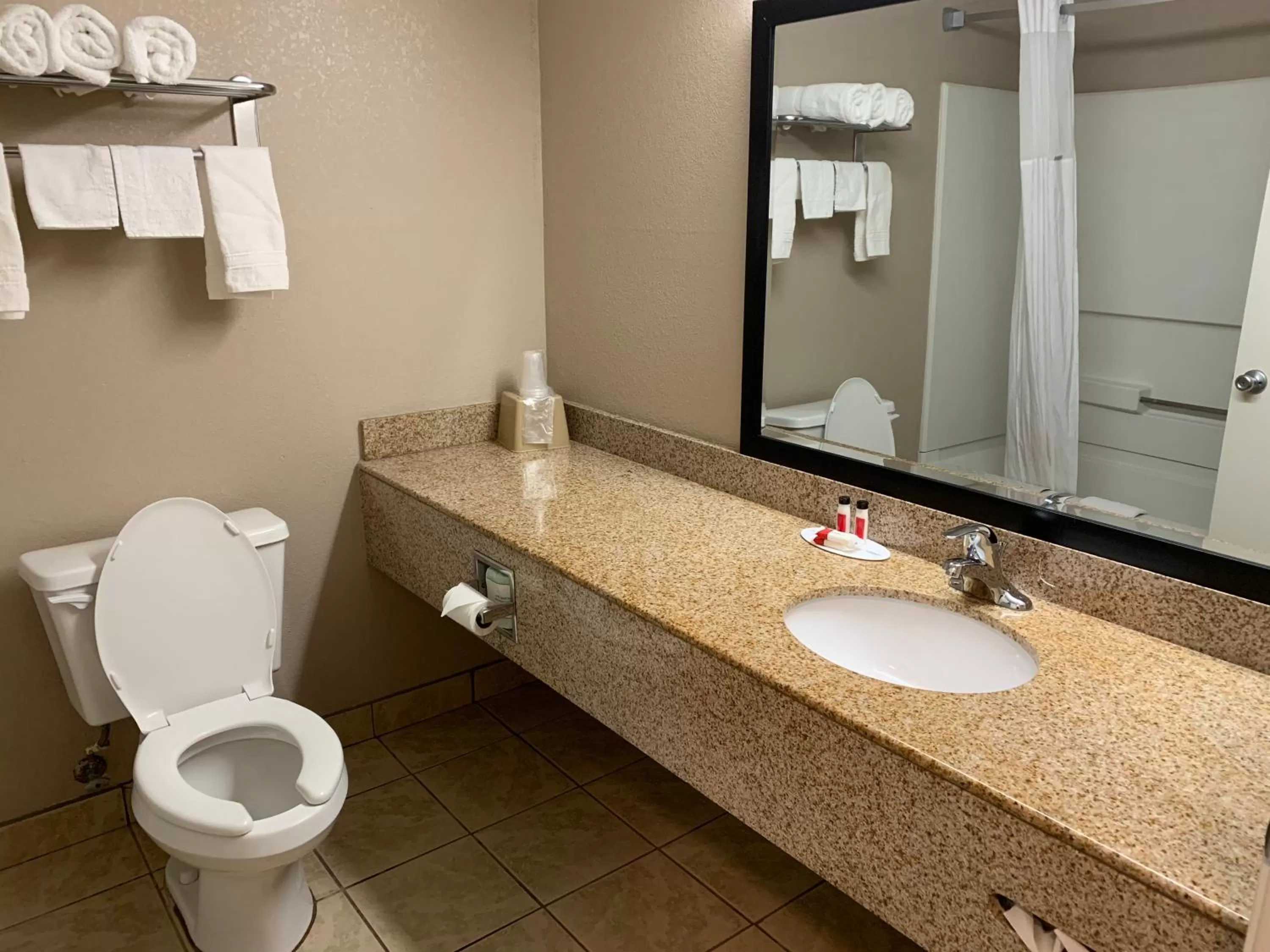 King Studio Suite - Non-Smoking in Super 8 by Wyndham Hernando