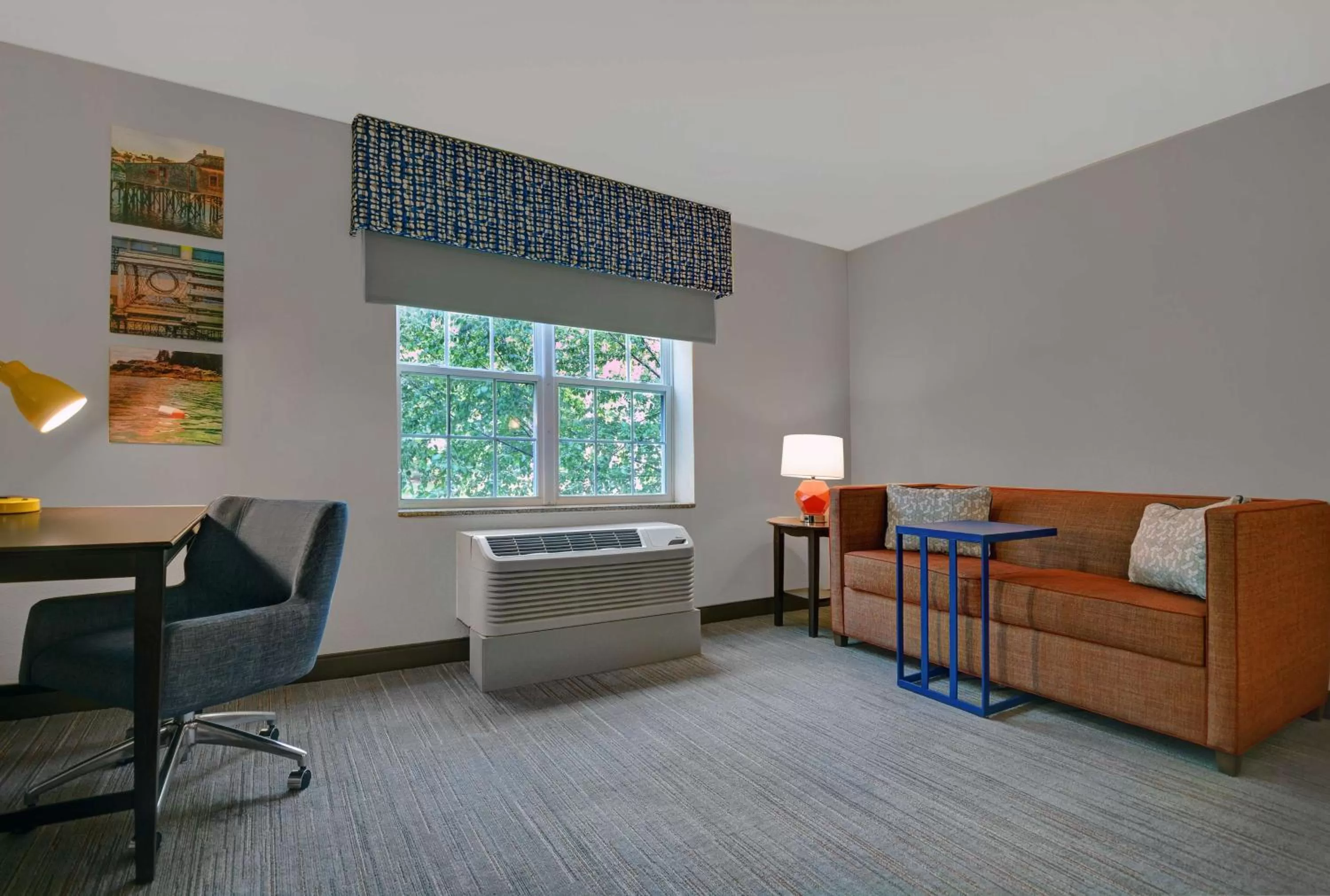 King Room with Sofa Bed and Study - Non-Smoking in Hampton Inn Bath - Brunswick Area , ME