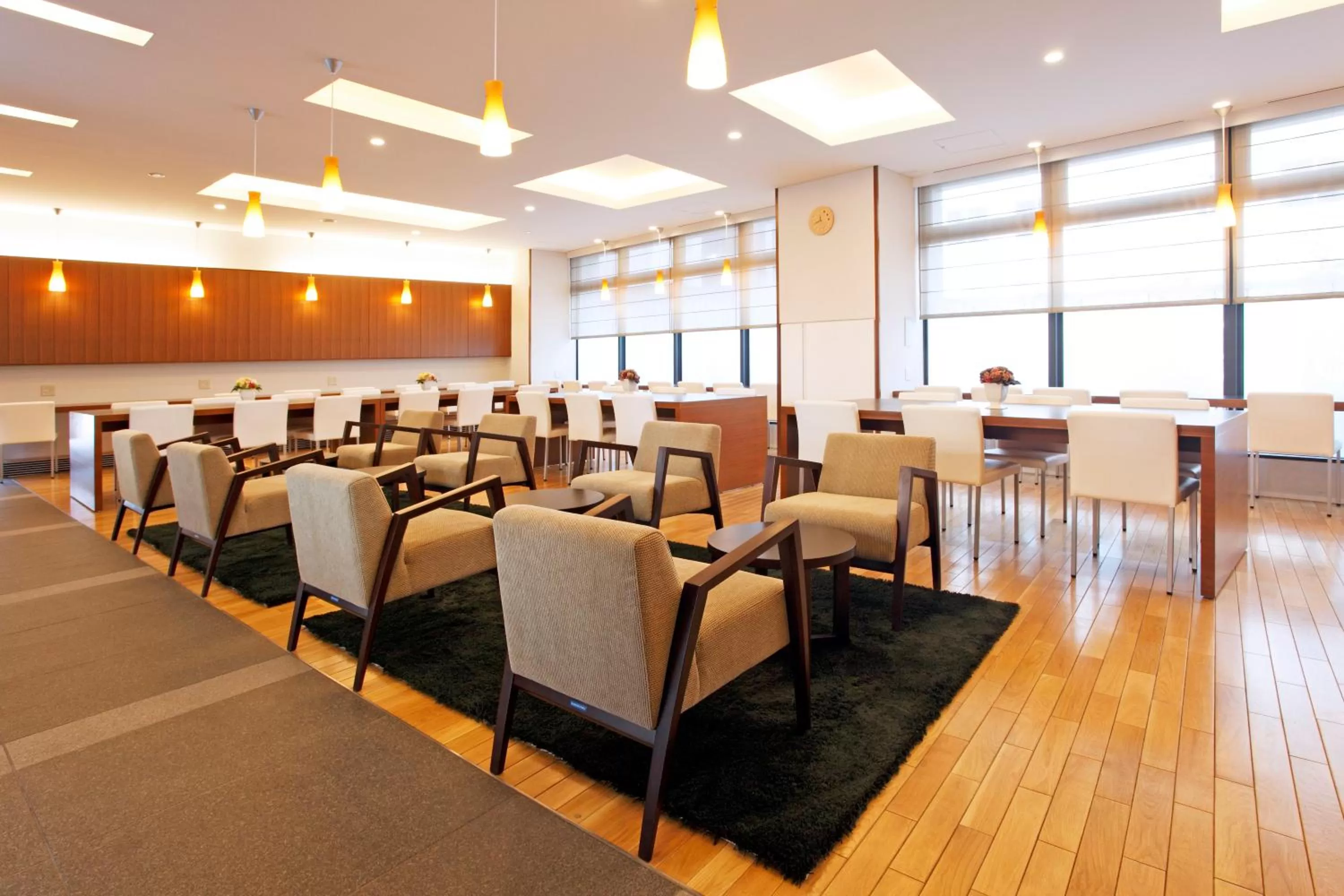 Communal lounge/ TV room in JR Inn Sapporo