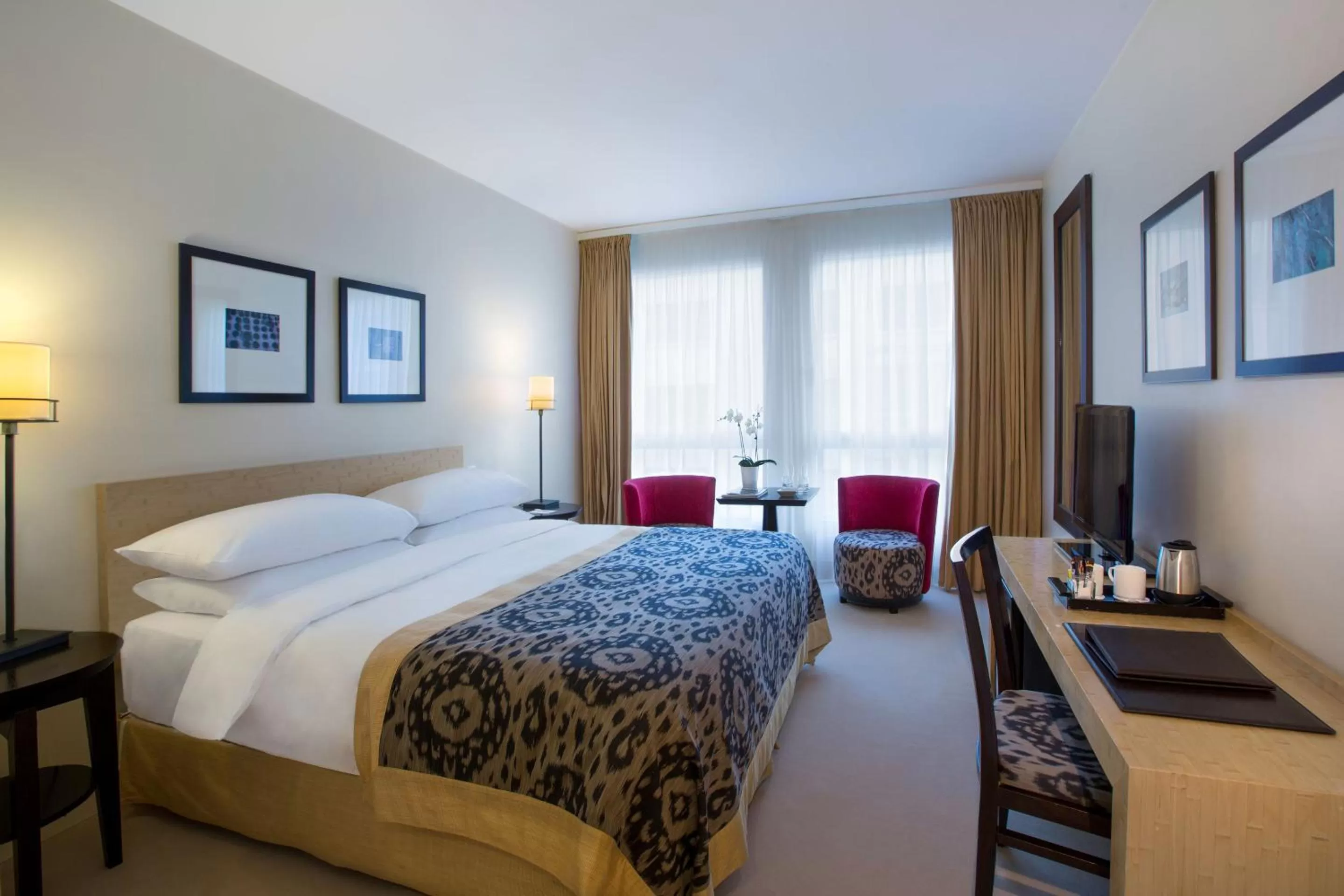 Double Room with Garden View in Jade Manotel