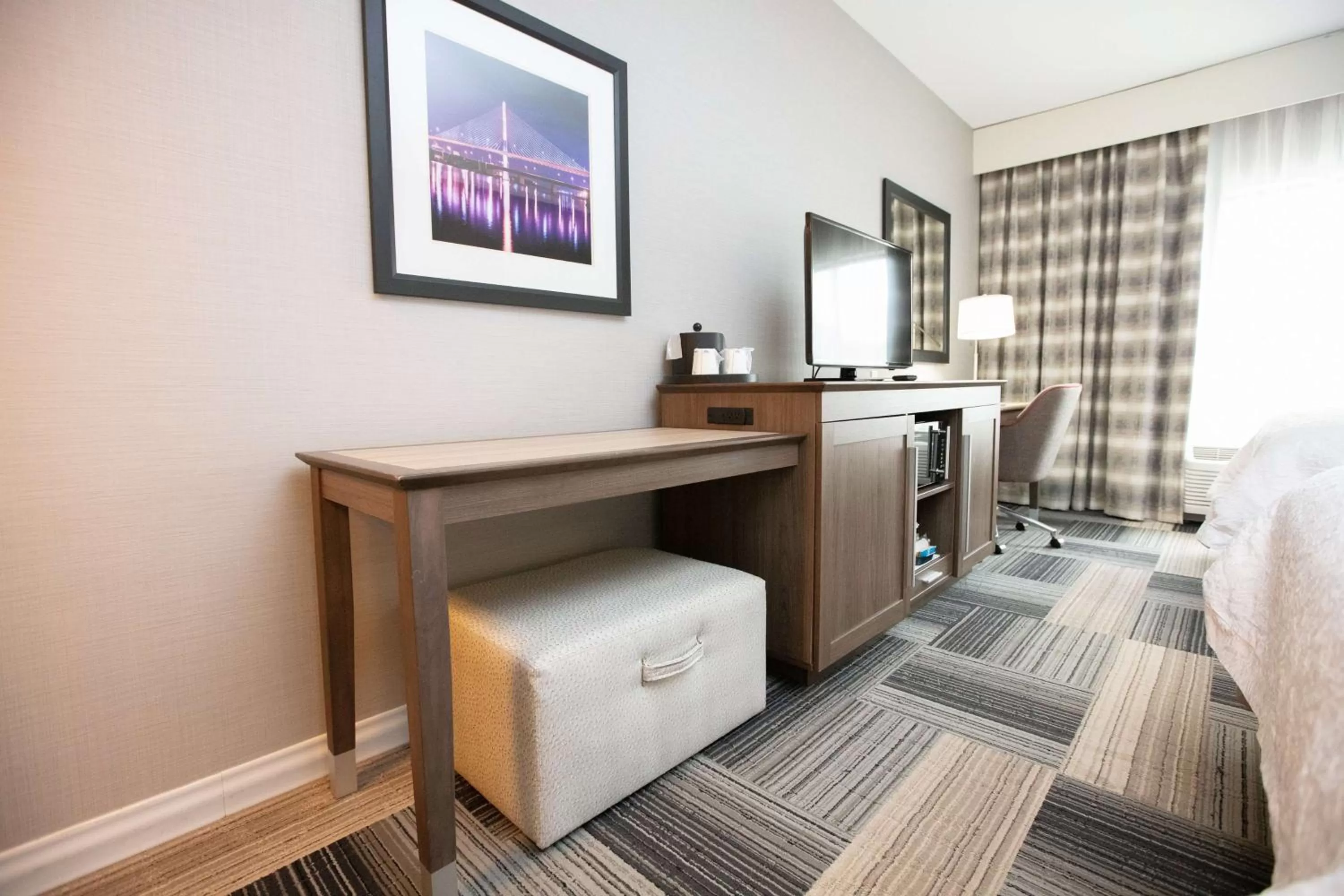 Queen Room with Two Queen Beds (4 Adults) in Hampton Inn Toledo Oregon