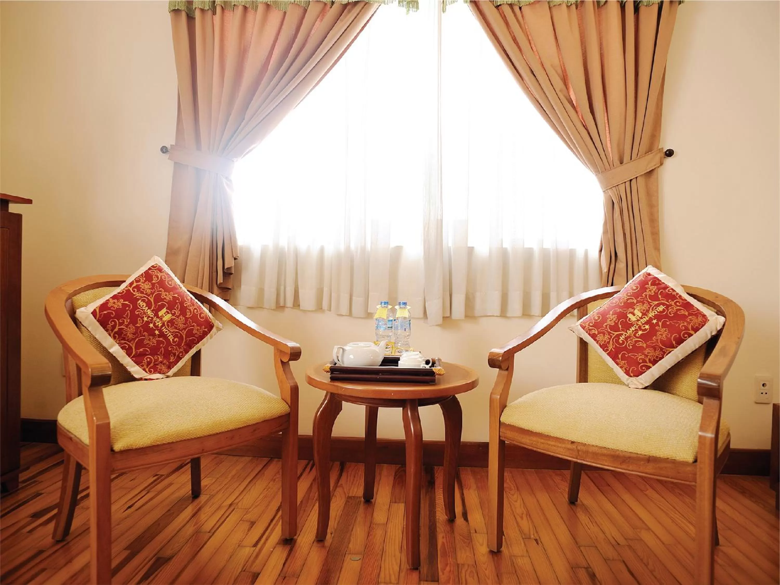 Luxury Twin Room in Hoang Yen Hotel