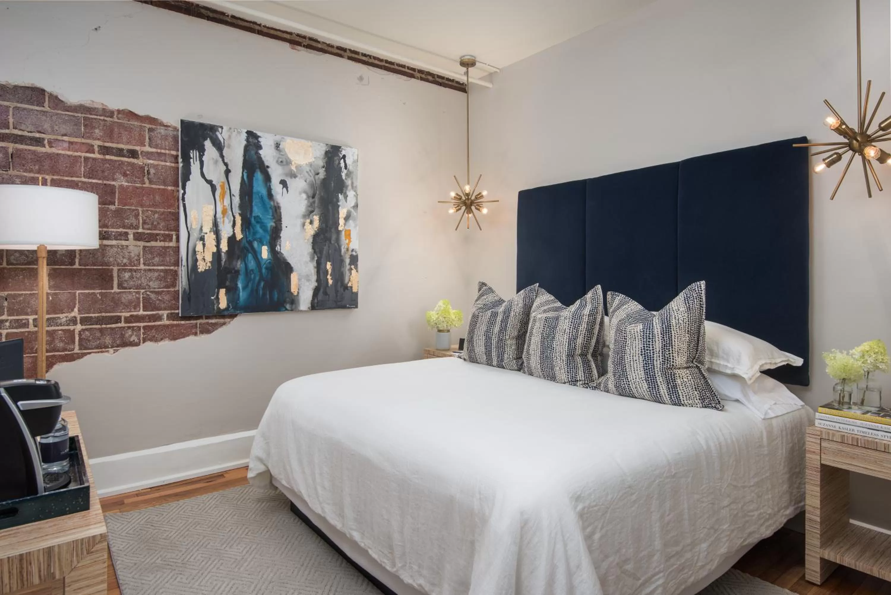 Select King Room - No Windows in The Stricklin Hotel- Florence