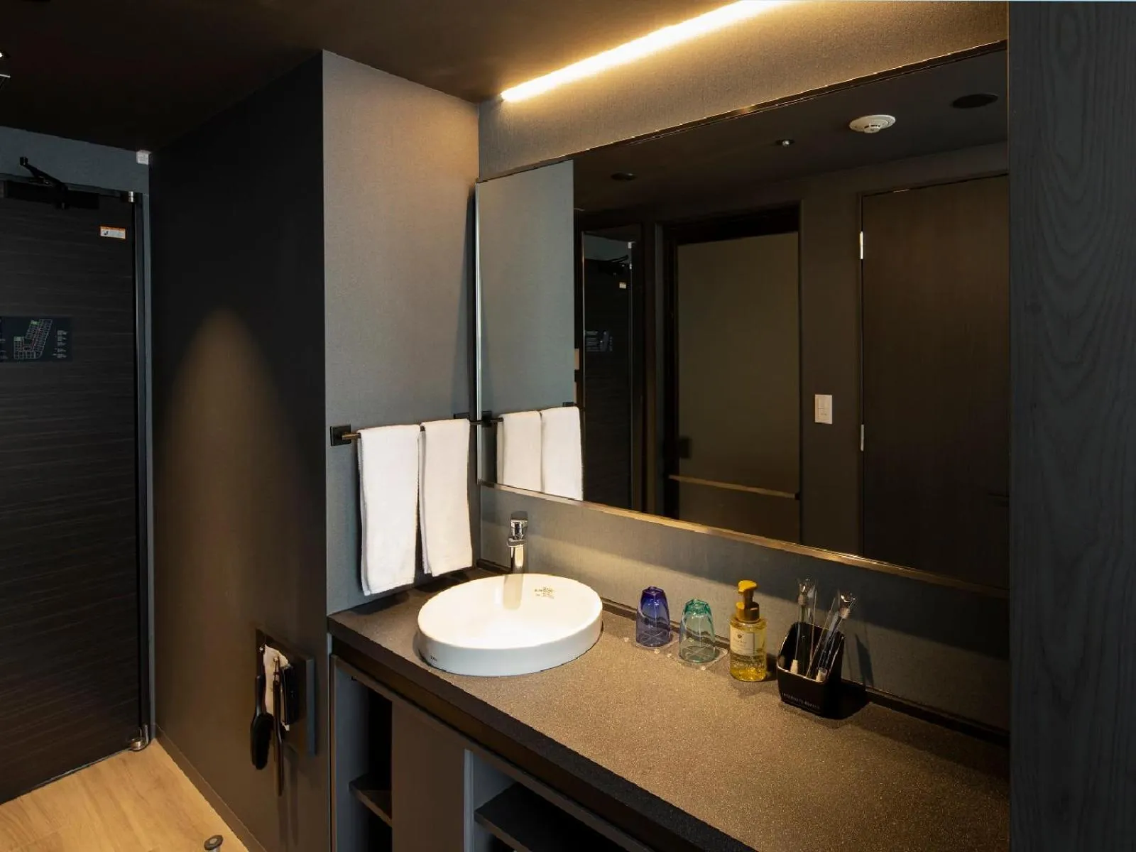 Twin Room with Private Bathroom - Non-Smoking in Hotel Intergate Osaka Umeda