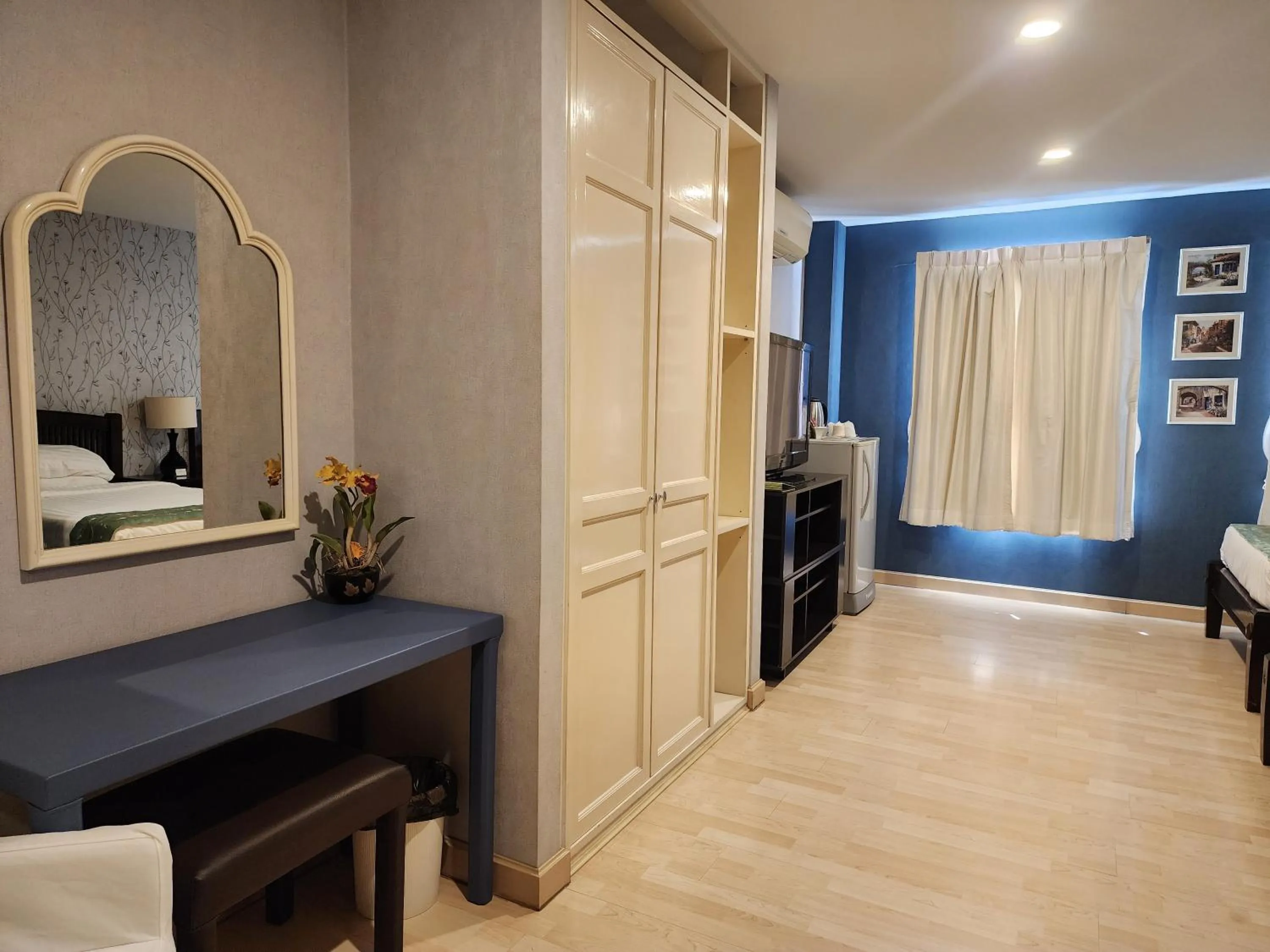 Deluxe Twin Room in August Residence