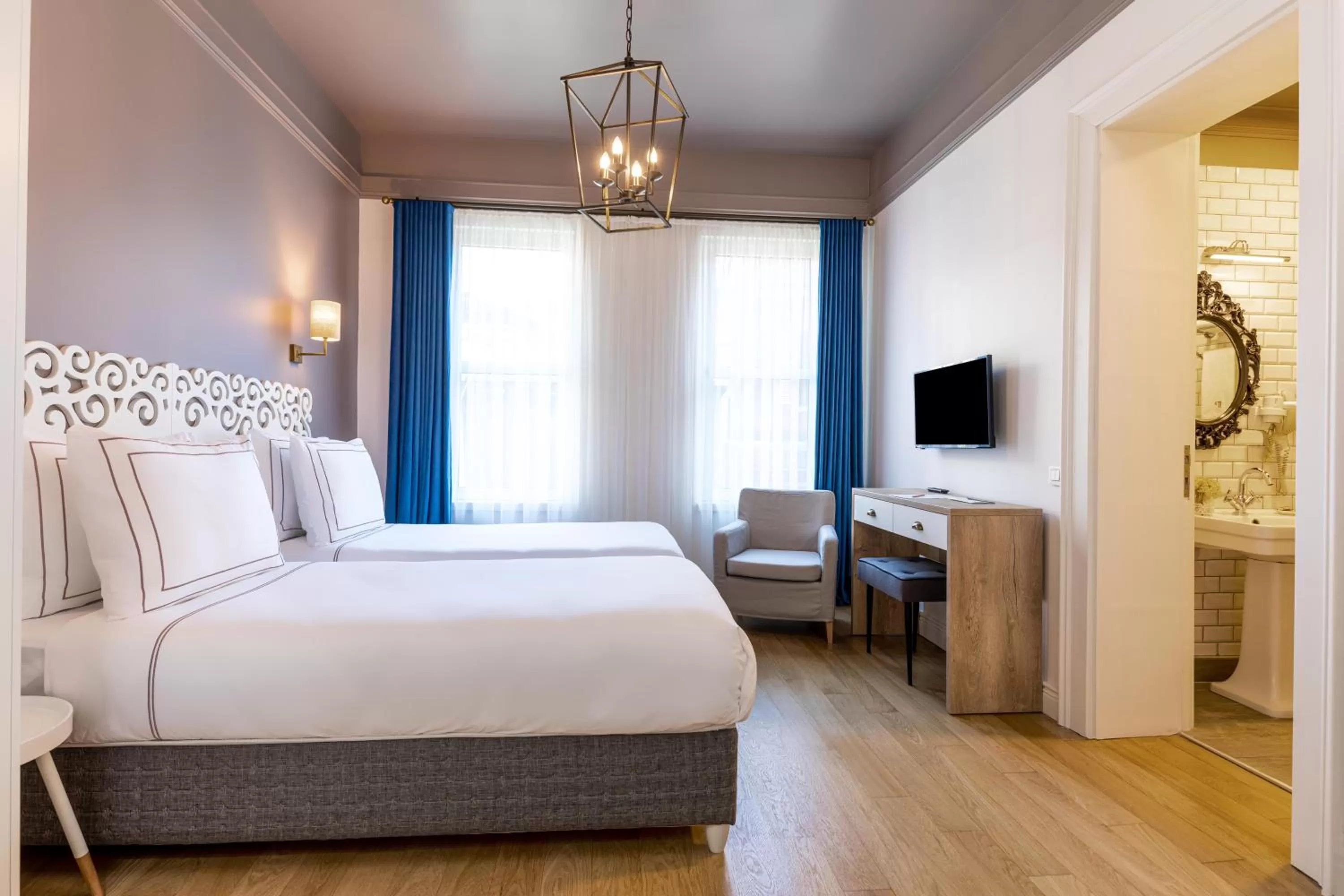 Deluxe Double or Twin Room in Petros Hotel