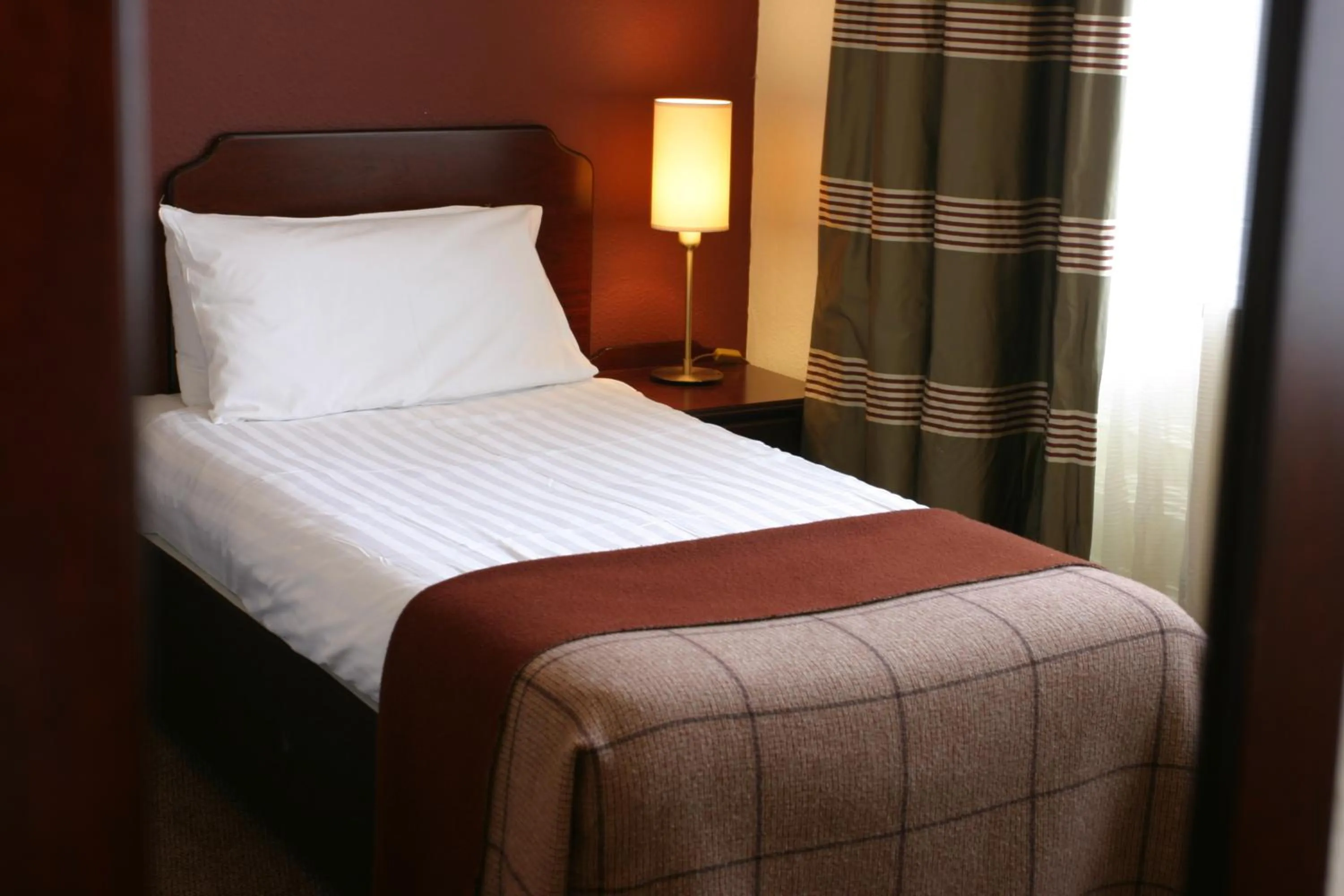 Standard Single Room in Ben Wyvis Hotel