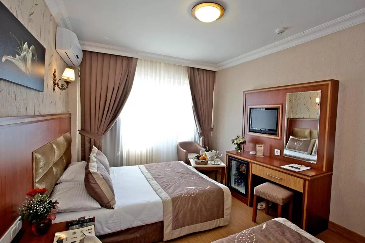 Hermanos Hotel