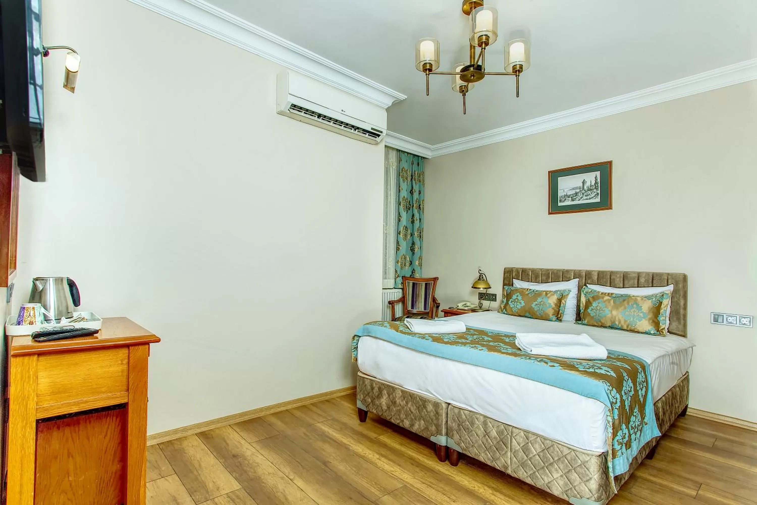 Economic Double Room - No Window in Hotel Saba